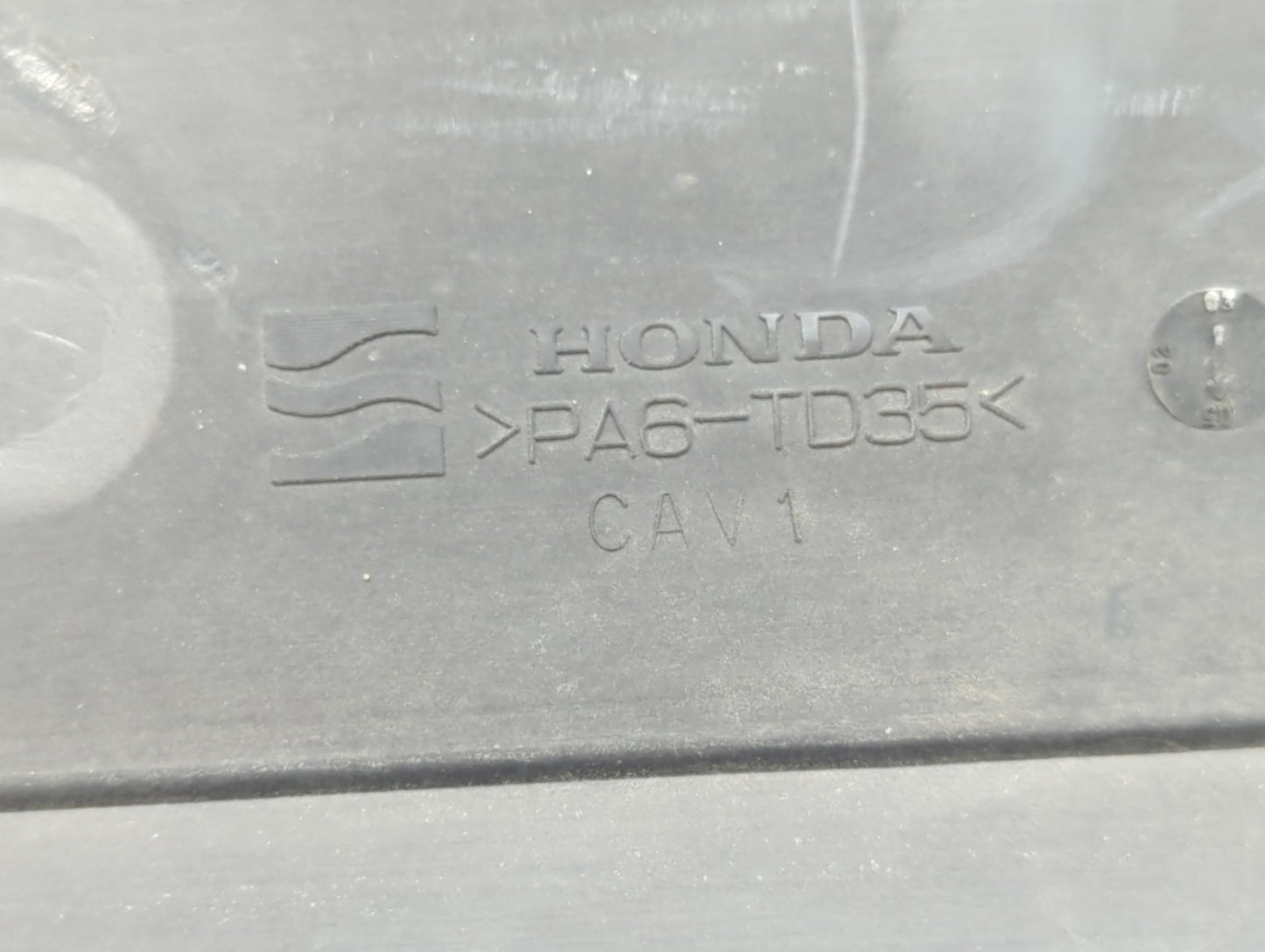 2005 Honda Accord Engine Cover - Oemusedautoparts1.com