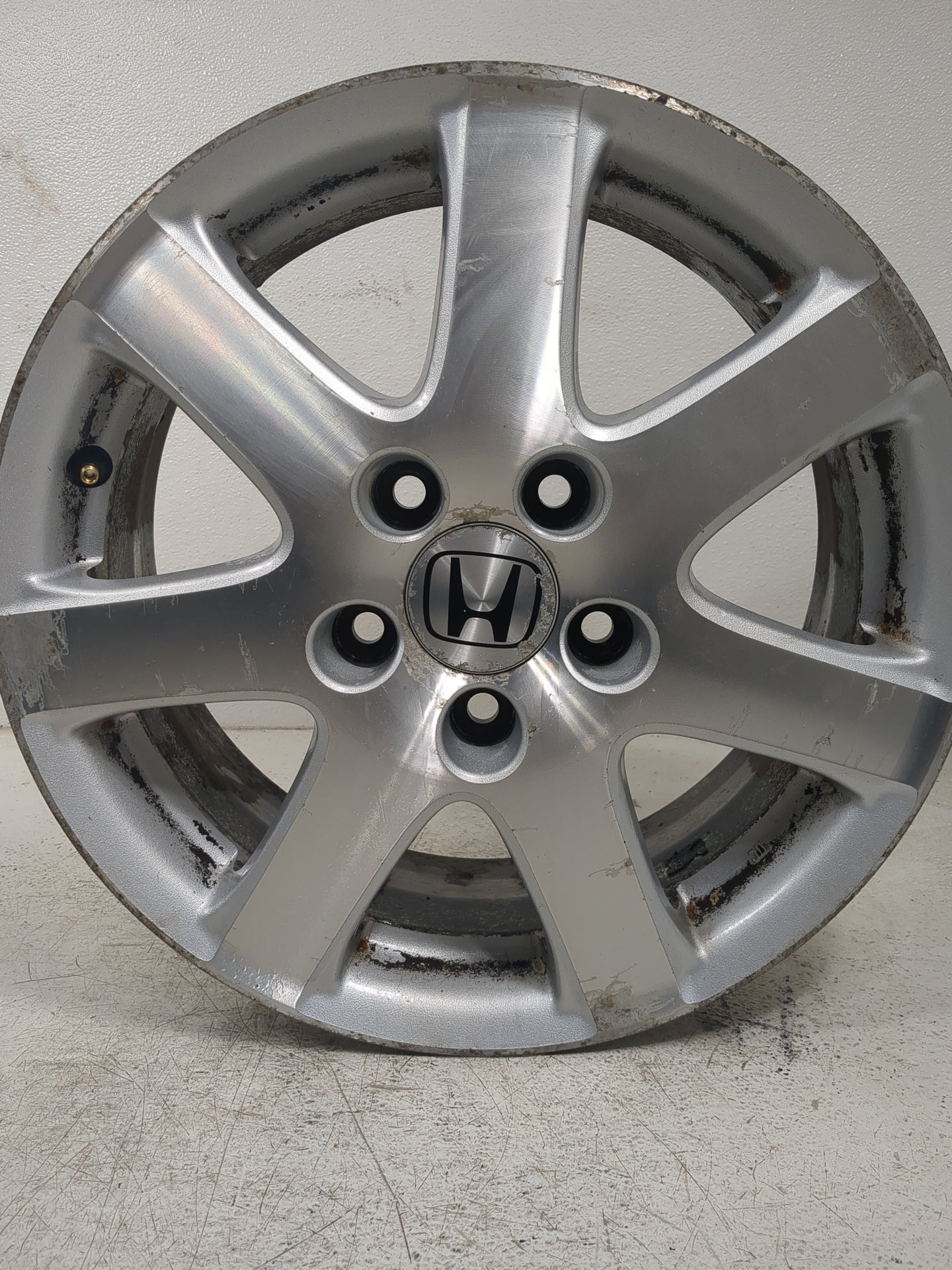 2004-2005 Honda Accord Oem Wheel Rim - Oemusedautoparts1.com