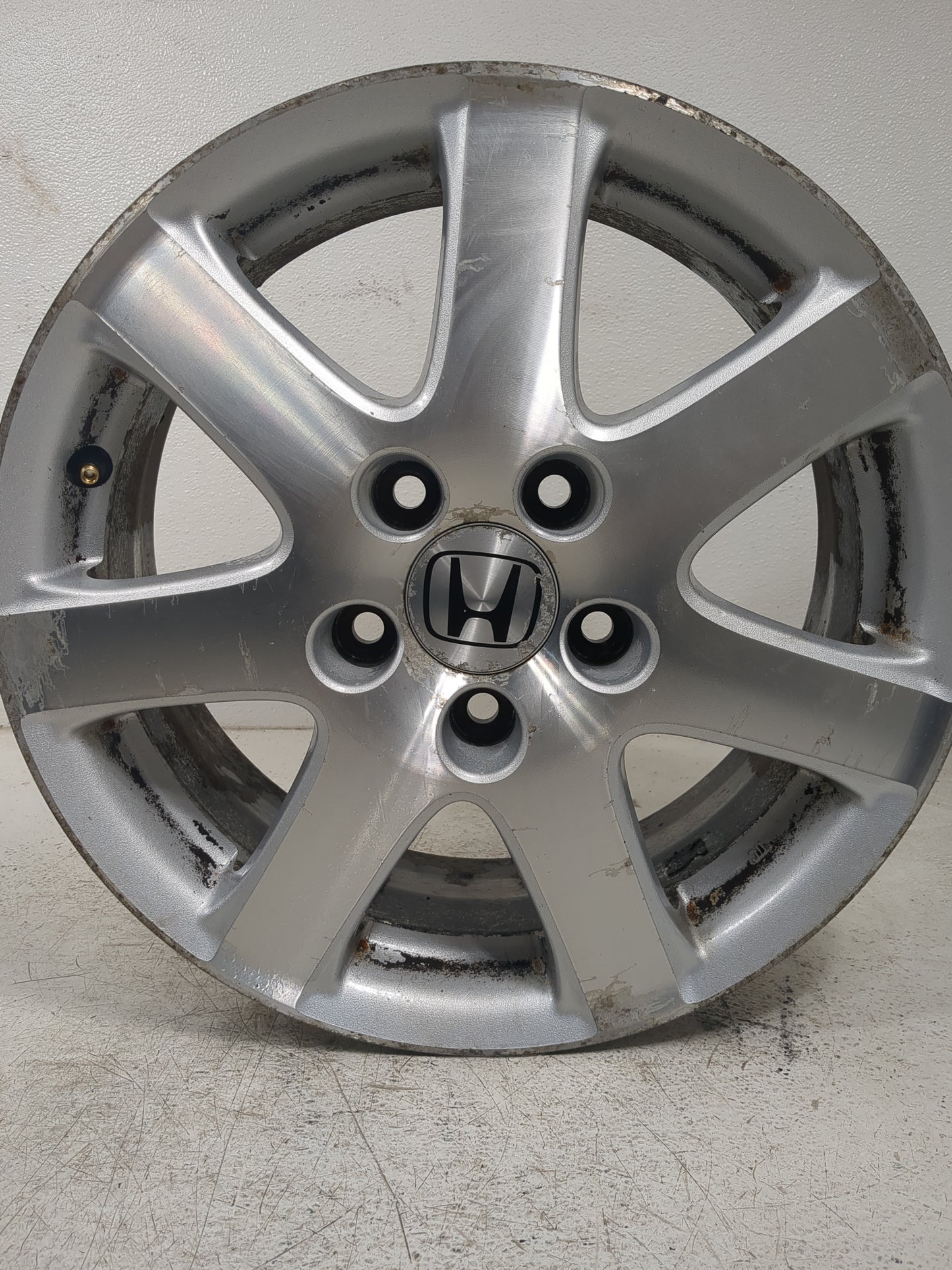 2004-2005 Honda Accord Oem Wheel Rim - Oemusedautoparts1.com