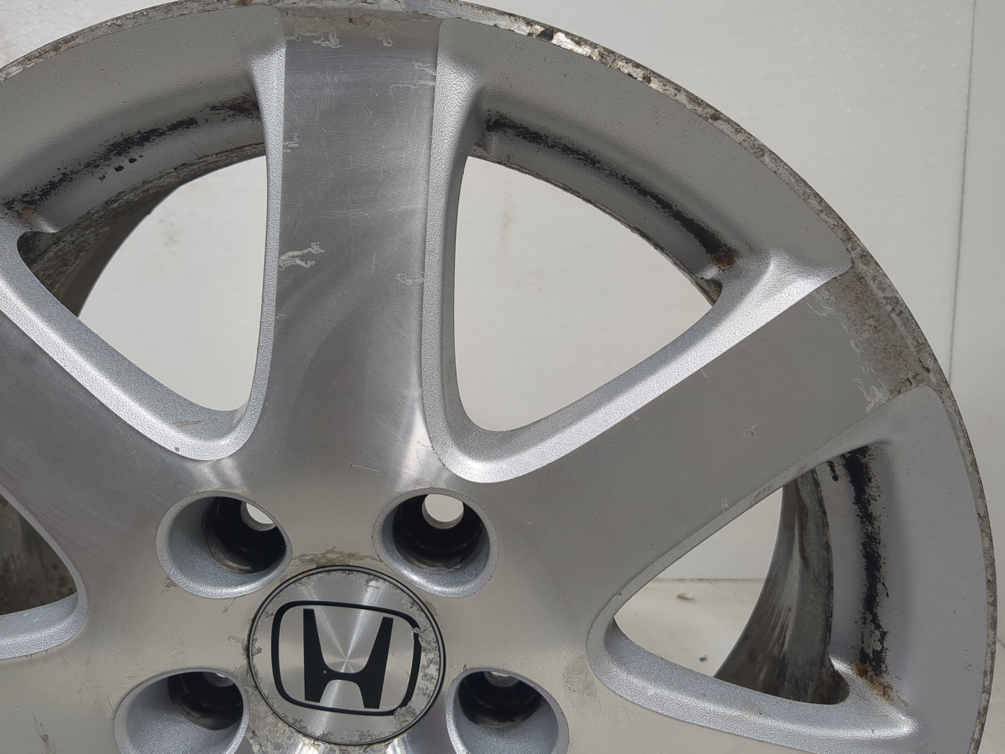 2004-2005 Honda Accord Oem Wheel Rim - Oemusedautoparts1.com