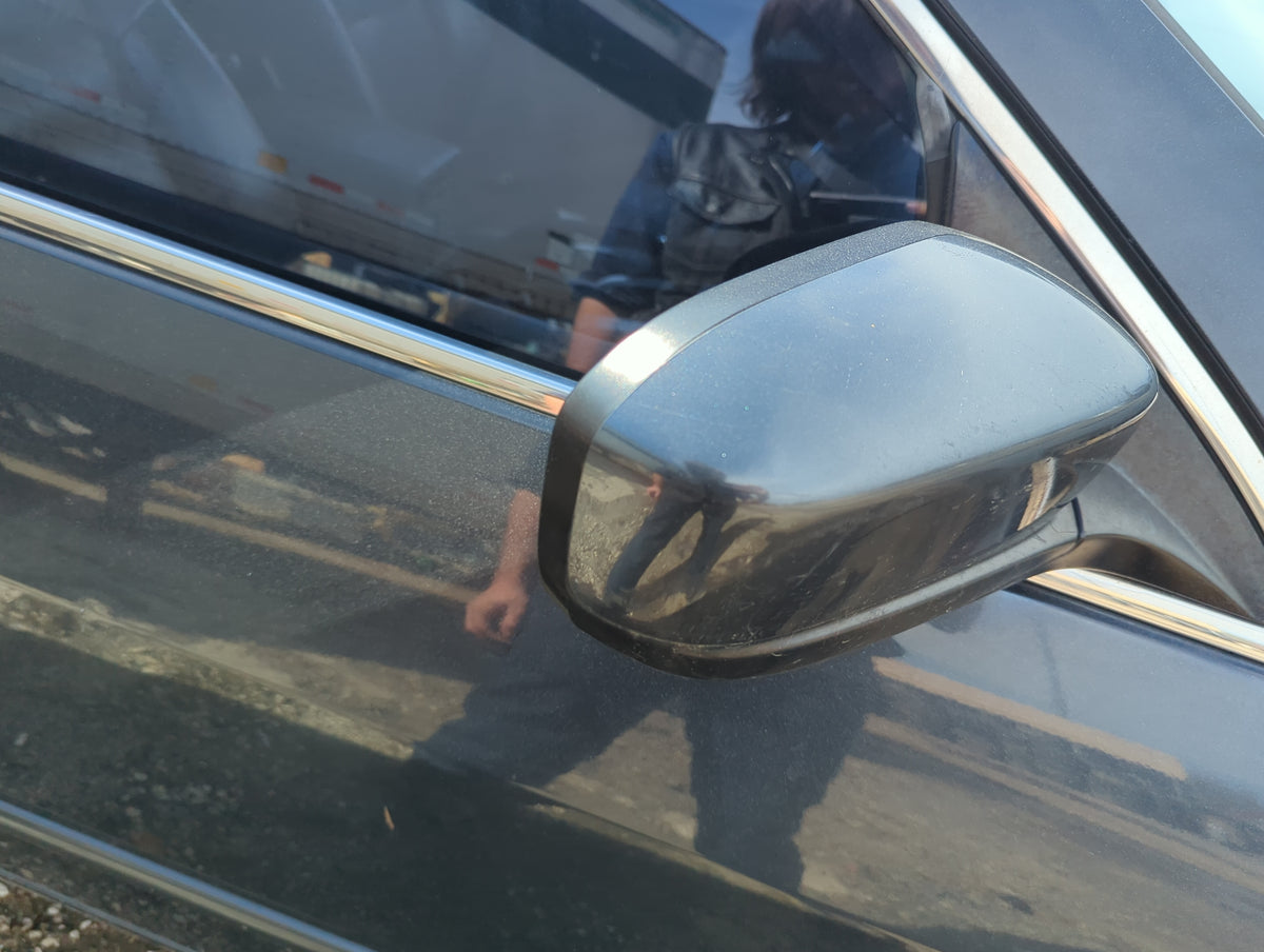 2003-2007 Honda Accord Passenger Side View Mirror - Right Door Mirror OEM Used - Oemusedautoparts1.com