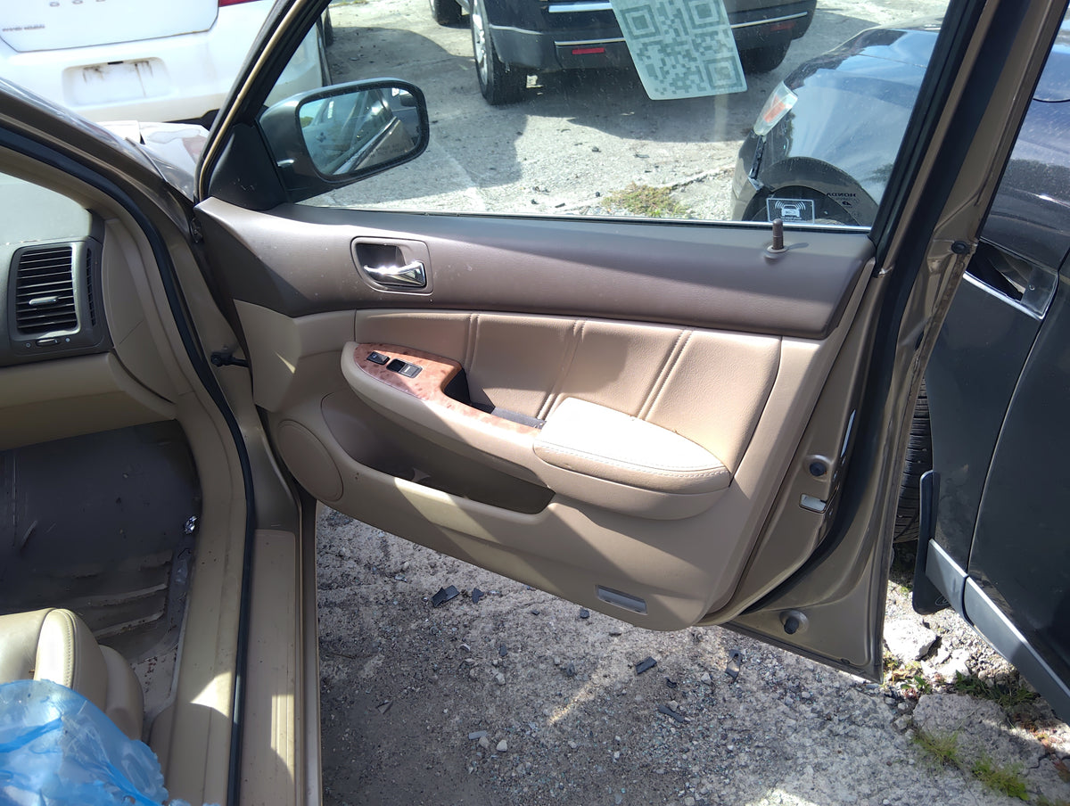 2005 Honda Accord Front Right Passenger Interior Door Panel Trim 5047756 - Oemusedautoparts1.com