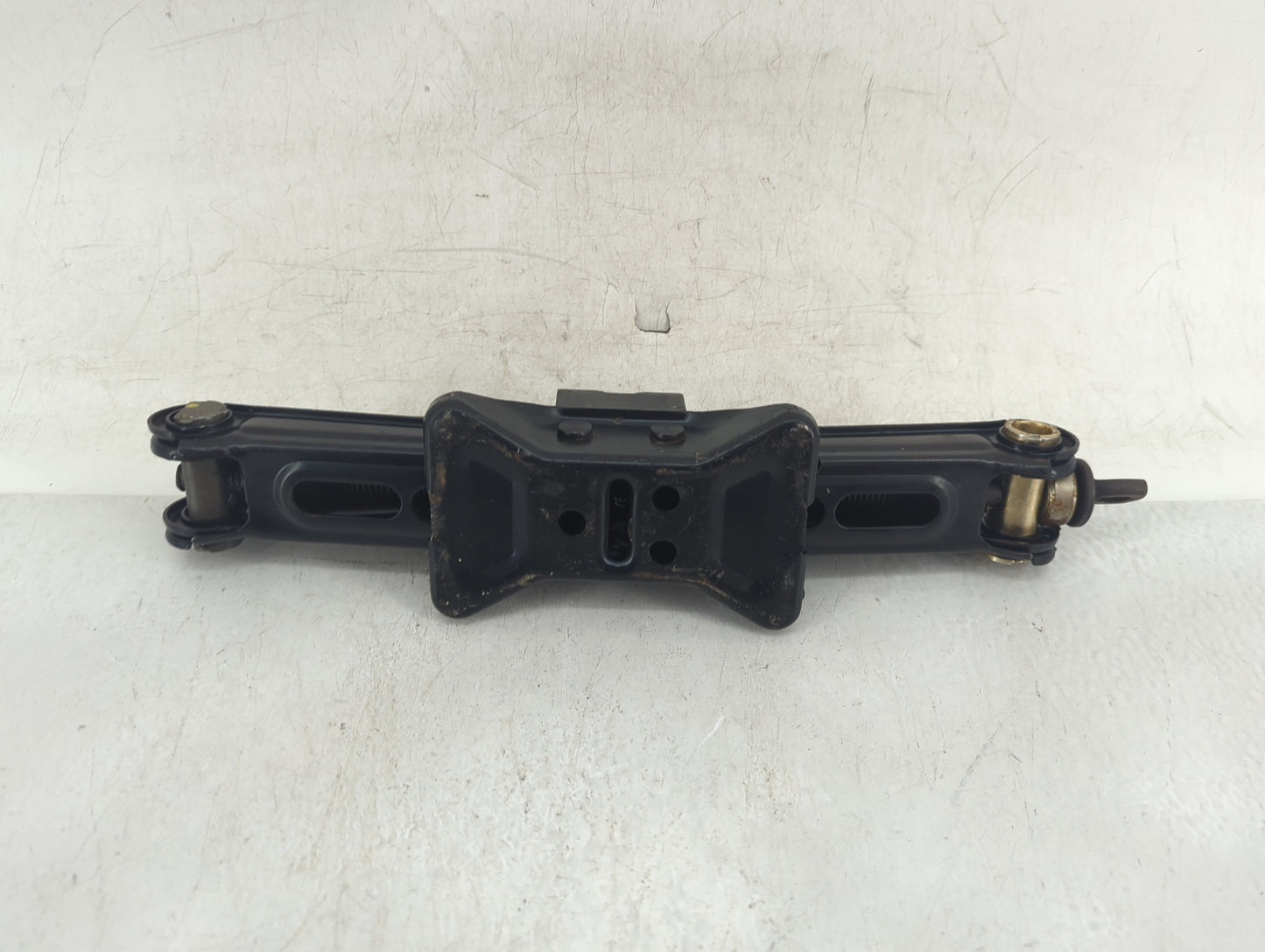 2005 Honda Accord Spare Scissor Car Jack Black - Oemusedautoparts1.com