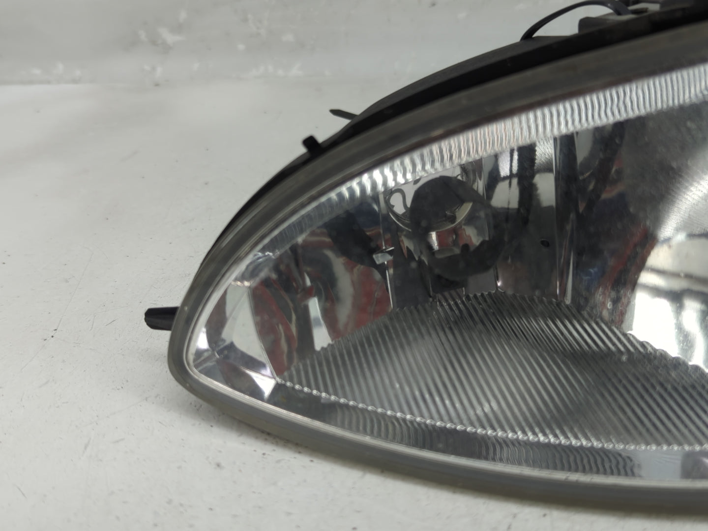 2004-2005 Honda Civic Driver Left Oem Front Light Lamp - Oemusedautoparts1.com