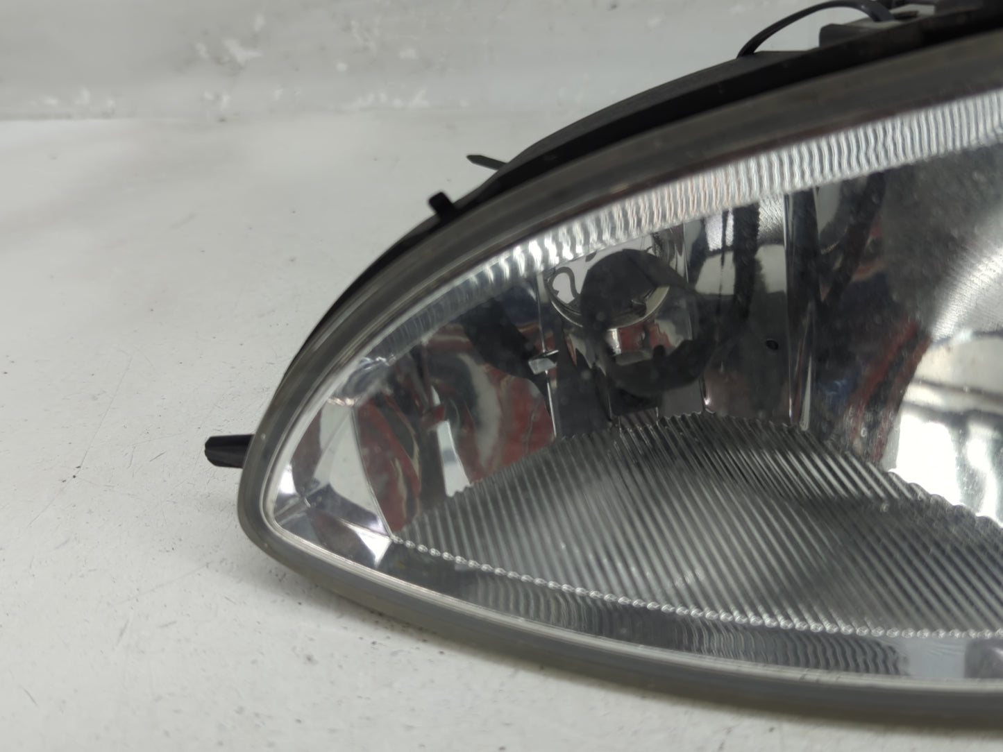 2004-2005 Honda Civic Driver Left Oem Front Light Lamp - Oemusedautoparts1.com