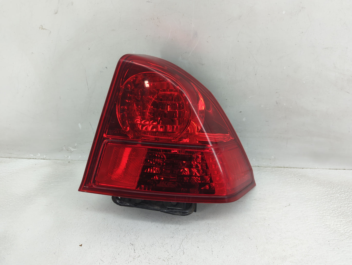 2003-2005 Honda Civic Tail Light Assembly Passenger Right OEM Fits Fits 2003 2004 2005 OEM Used Auto Parts - Oemusedautopart