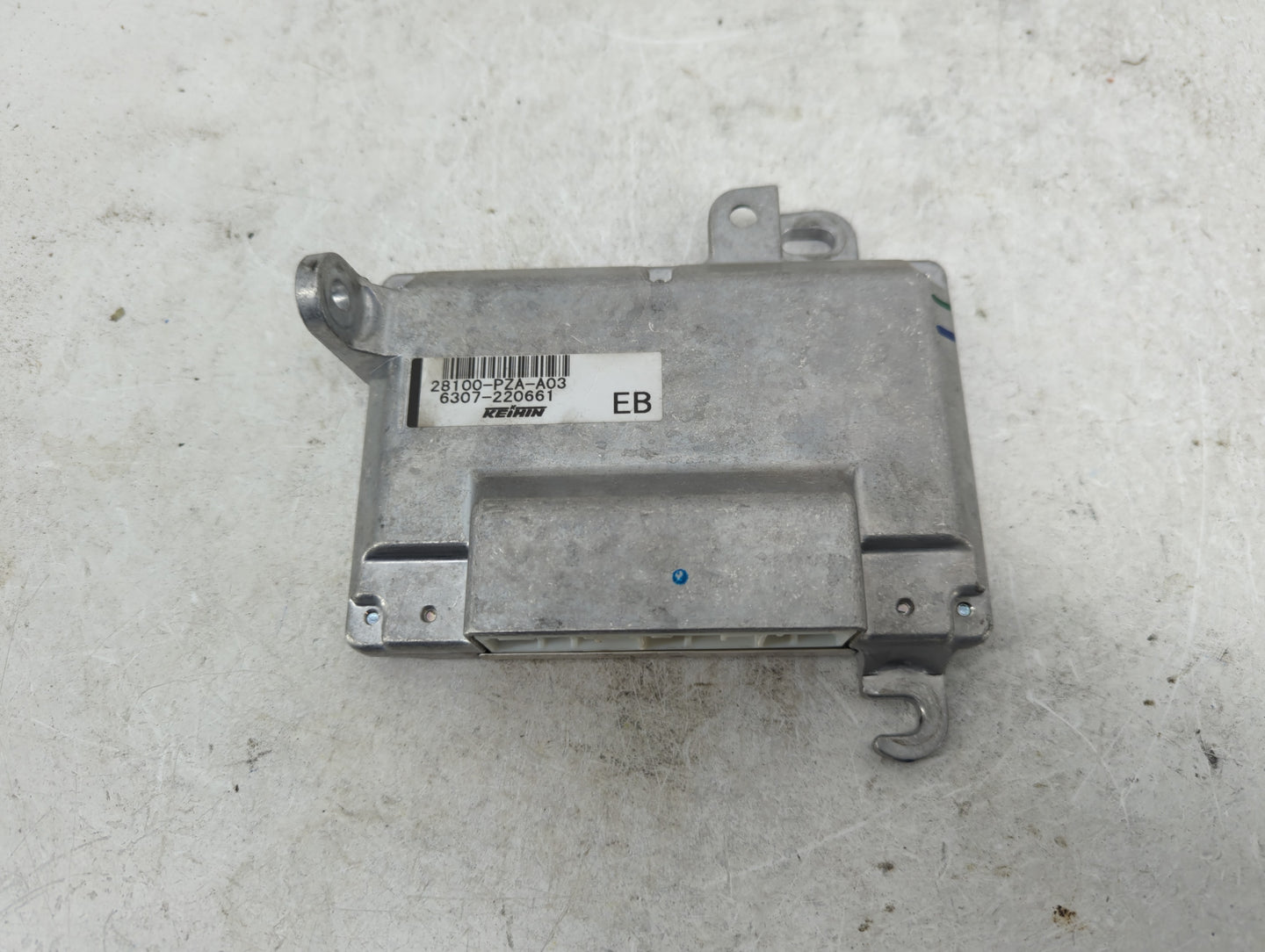 2004-2005 Honda Civic PCM Engine Control Computer ECU ECM PCU OEM P/N:28100-PZA-A03 Fits Fits 2004 2005 OEM Used Auto Parts 