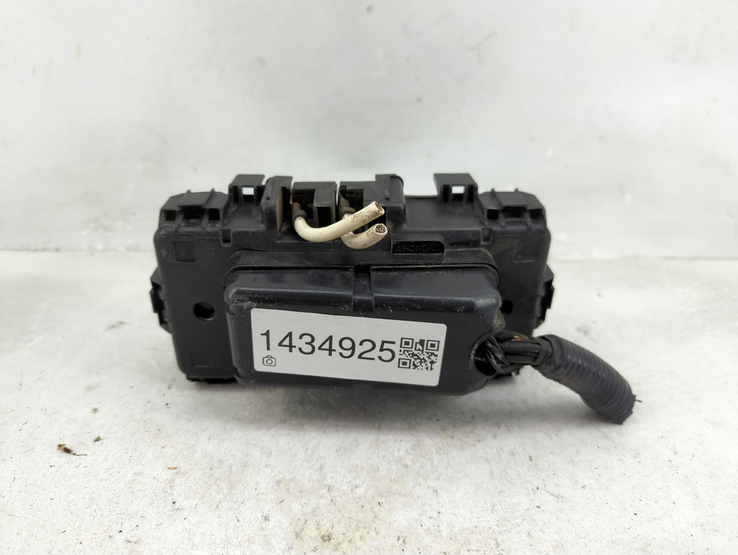 2005 Honda Civic Fusebox Fuse Box Panel Relay Module P/N:38250-S5A-A12 S5A-A12 Fits OEM Used Auto Parts - Oemusedautoparts1.