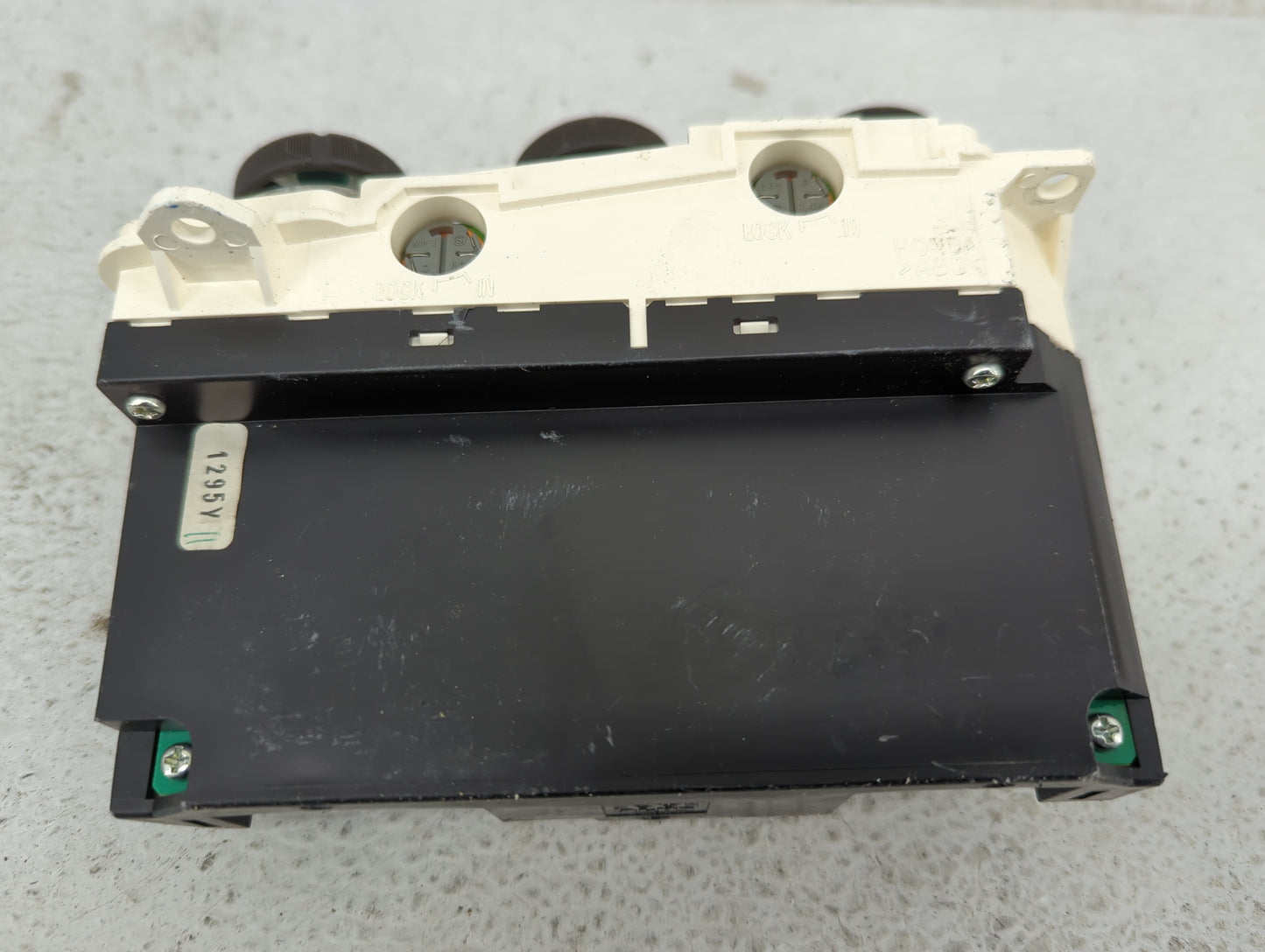 2003-2005 Honda Civic Climate Control Module Temperature AC/Heater Replacement Fits Fits 2003 2004 2005 OEM Used Auto Parts 