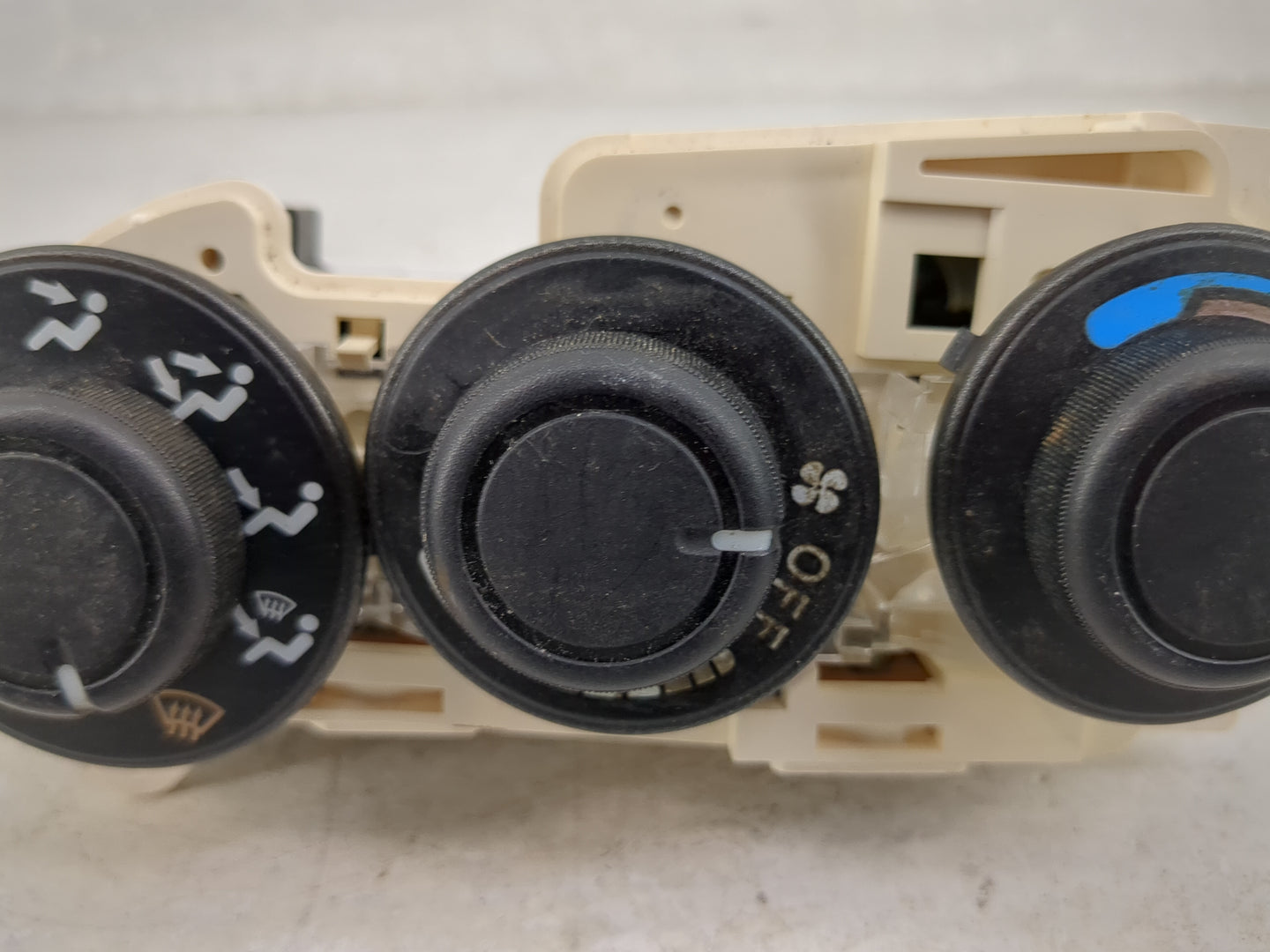 2005 Honda Civic Climate Control Module Temperature AC/Heater Replacement P/N:1971K Fits OEM Used Auto Parts - Oemusedautopa