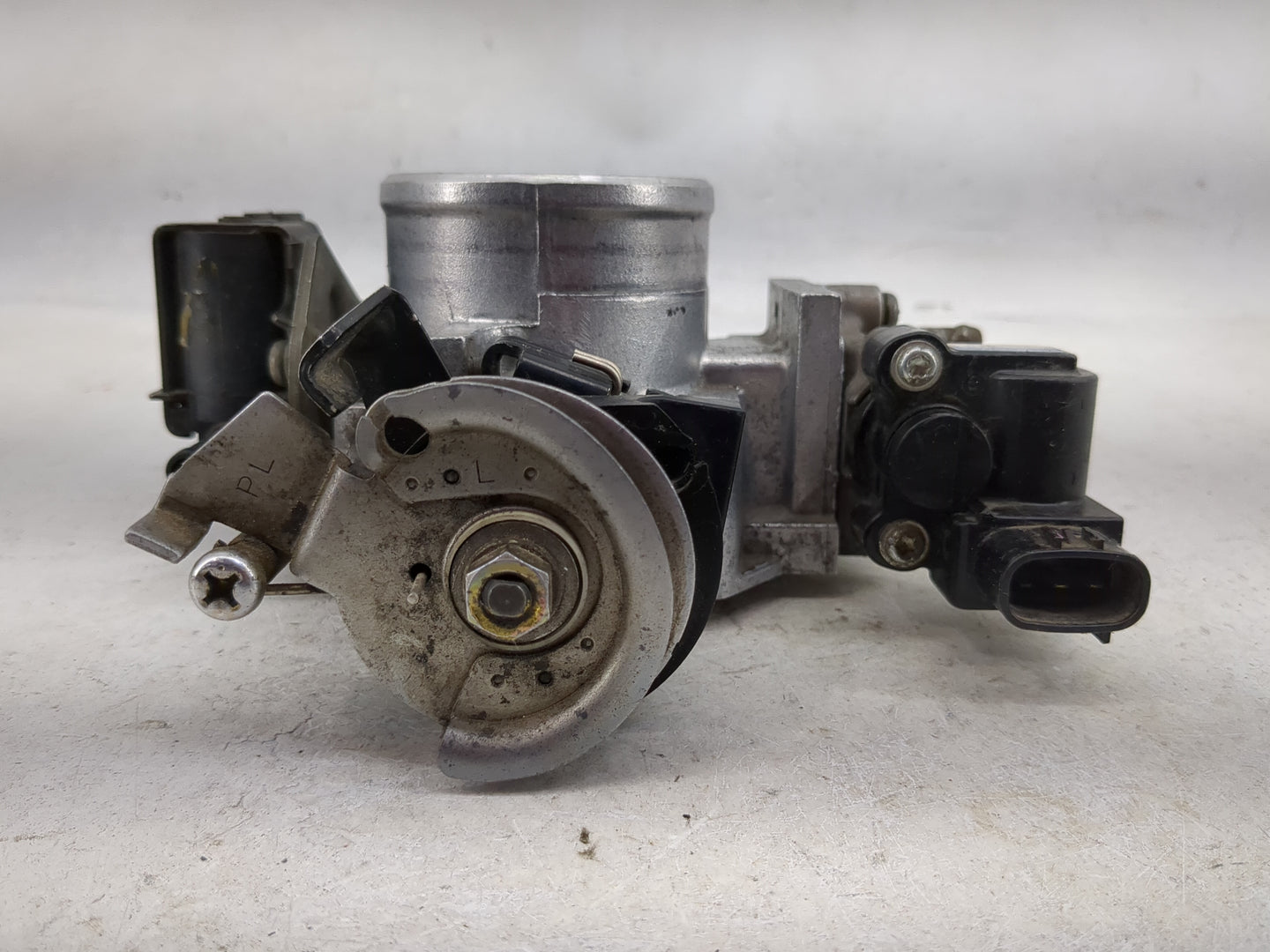 2005 Honda Civic Throttle Body P/N:MX136800-1911 Fits OEM Used Auto Parts - Oemusedautoparts1.com