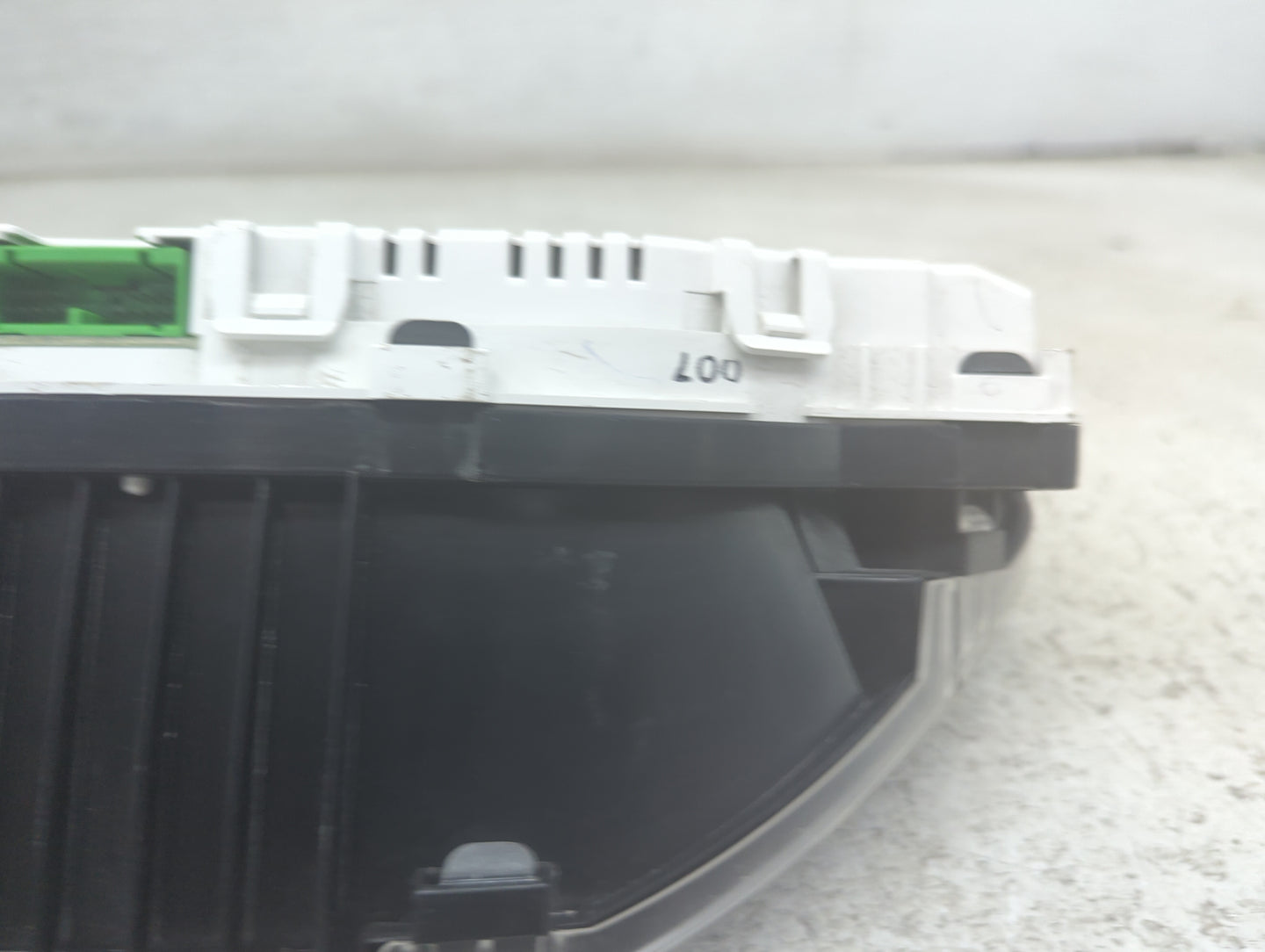 2005 Honda Civic Instrument Cluster Speedometer Gauges Miles: Fits OEM Used Auto Parts - Oemusedautoparts1.com