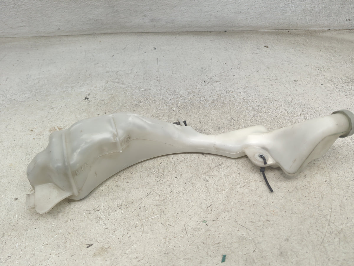 2005 Honda Civic Windshield Washer Fluid Reservoir Bottle Oem 1499507 - Oemusedautoparts1.com