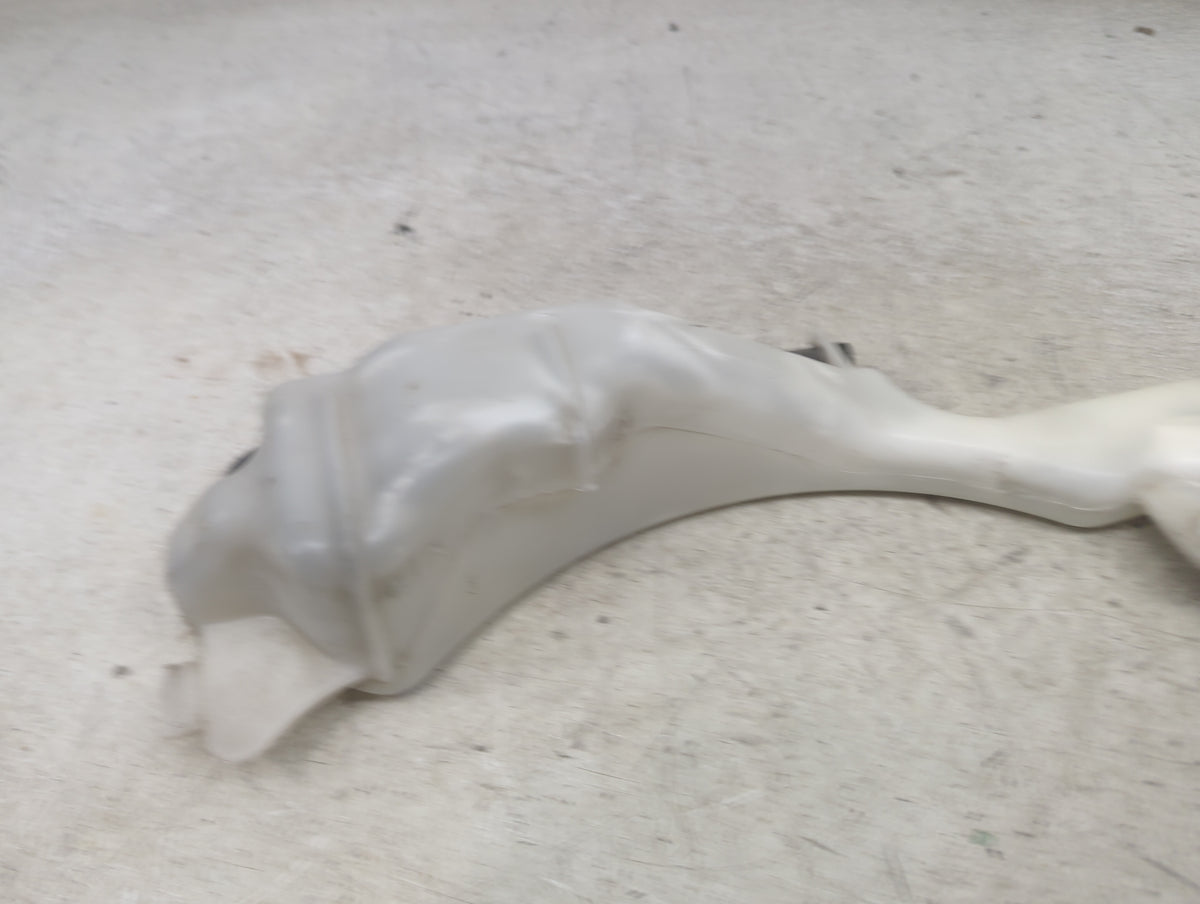 2005 Honda Civic Windshield Washer Fluid Reservoir Bottle Oem 1499507 - Oemusedautoparts1.com
