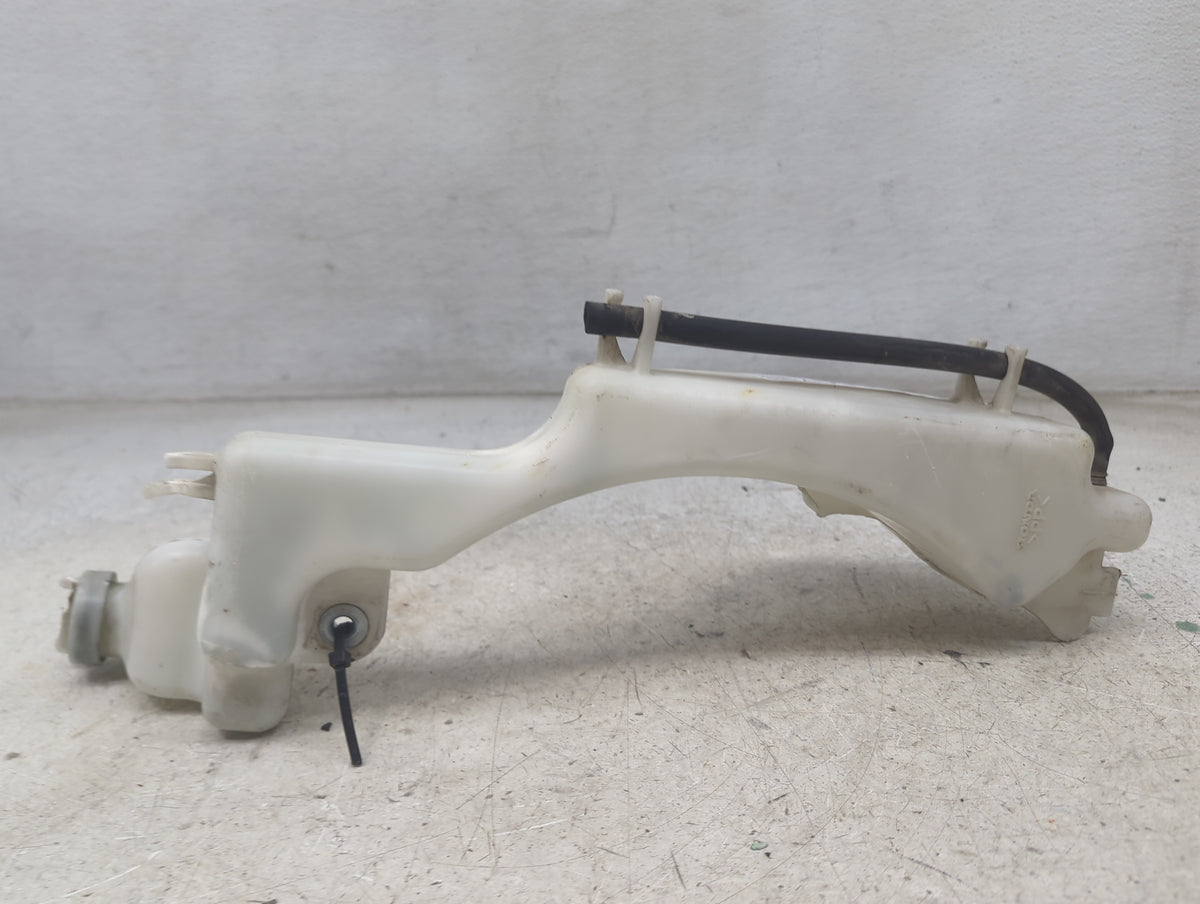 2005 Honda Civic Windshield Washer Fluid Reservoir Bottle Oem 1499507 - Oemusedautoparts1.com