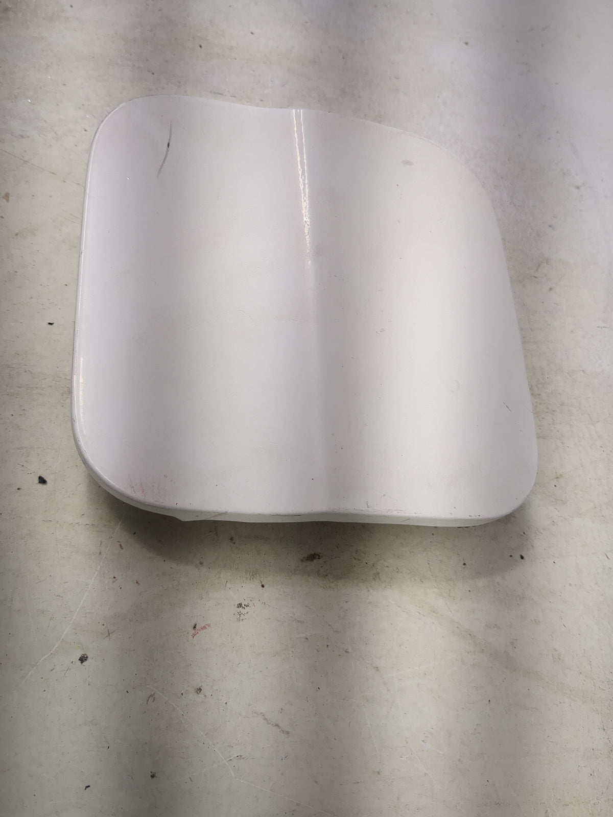 2005 Honda Civic Fuel Tank Door Lid Gas Tank White - Oemusedautoparts1.com