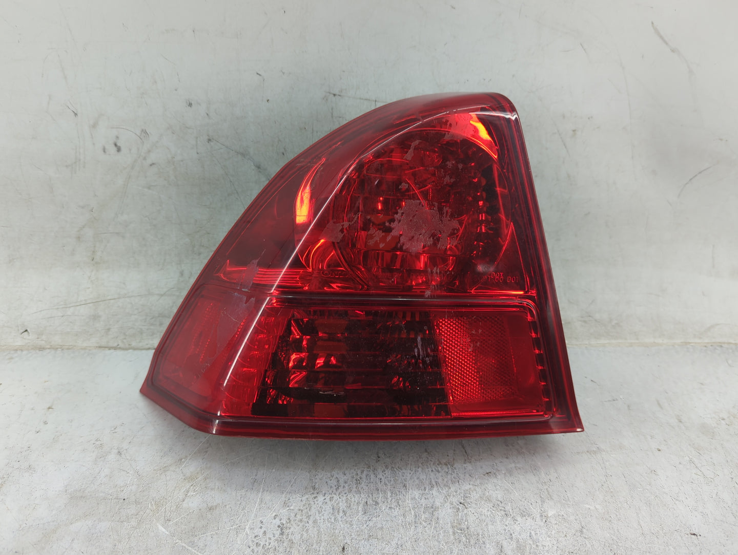 2004-2005 Honda Civic Tail Light Assembly Driver Left OEM Fits Fits 2004 2005 OEM Used Auto Parts - Oemusedautoparts1.com