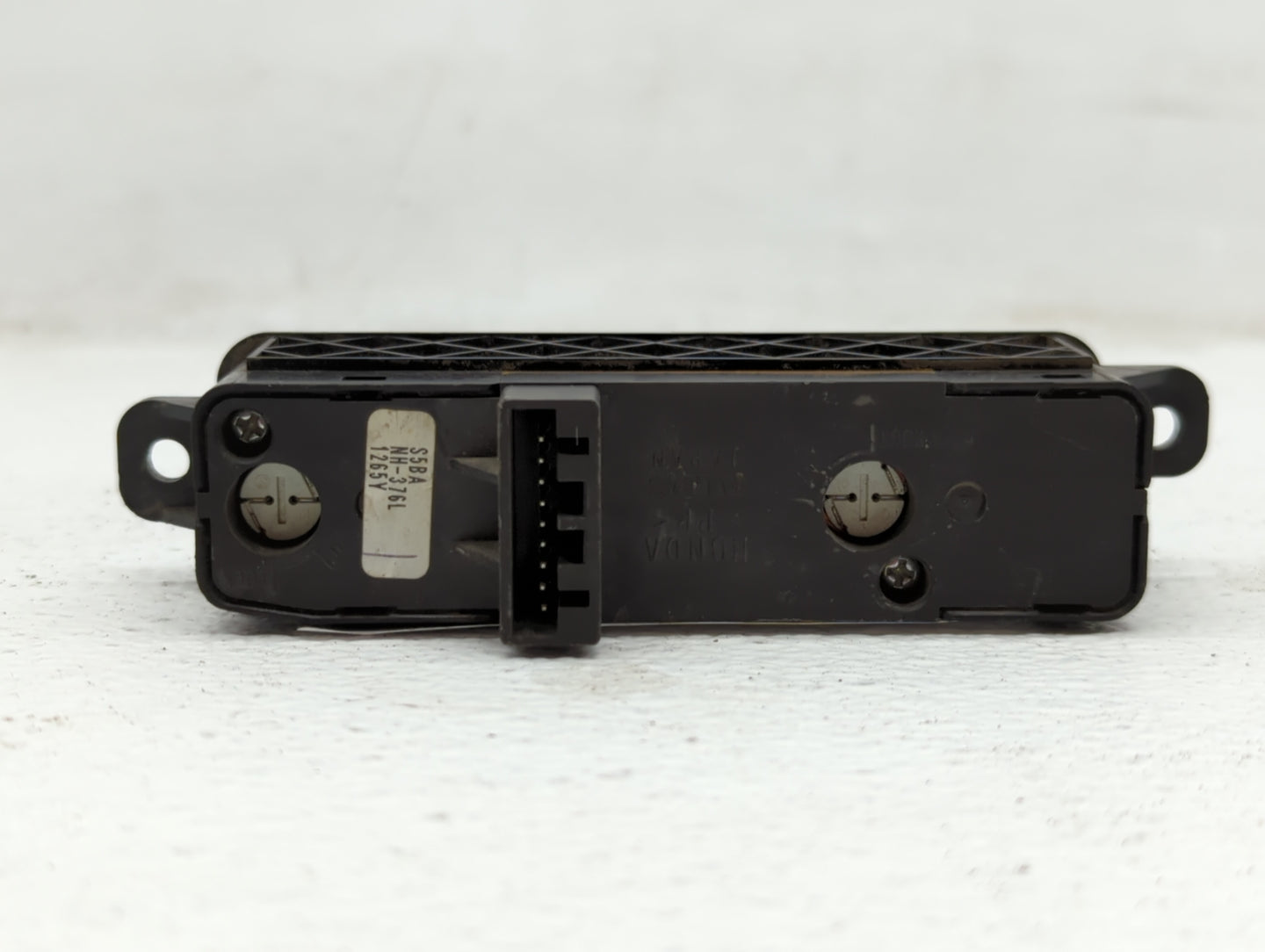 2003-2005 Honda Civic Climate Control Module Temperature AC/Heater Replacement P/N:NH-376L Fits Fits 2003 2004 2005 OEM Used