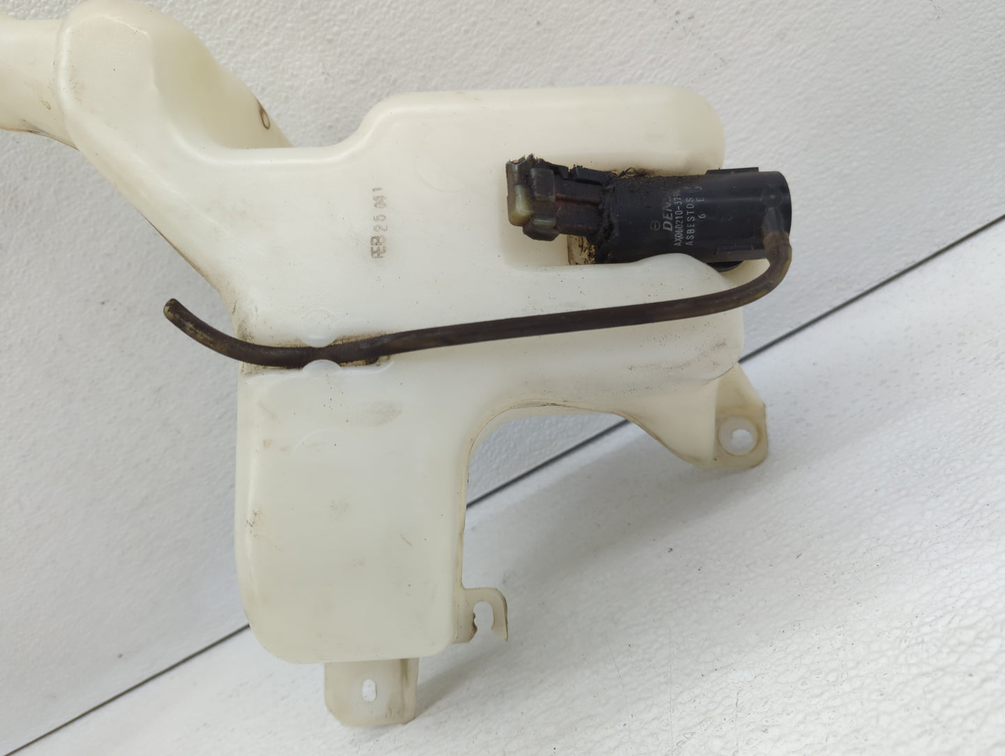 2001-2005 Honda Civic Windshield Washer Fluid Reservoir Bottle Oem - Oemusedautoparts1.com