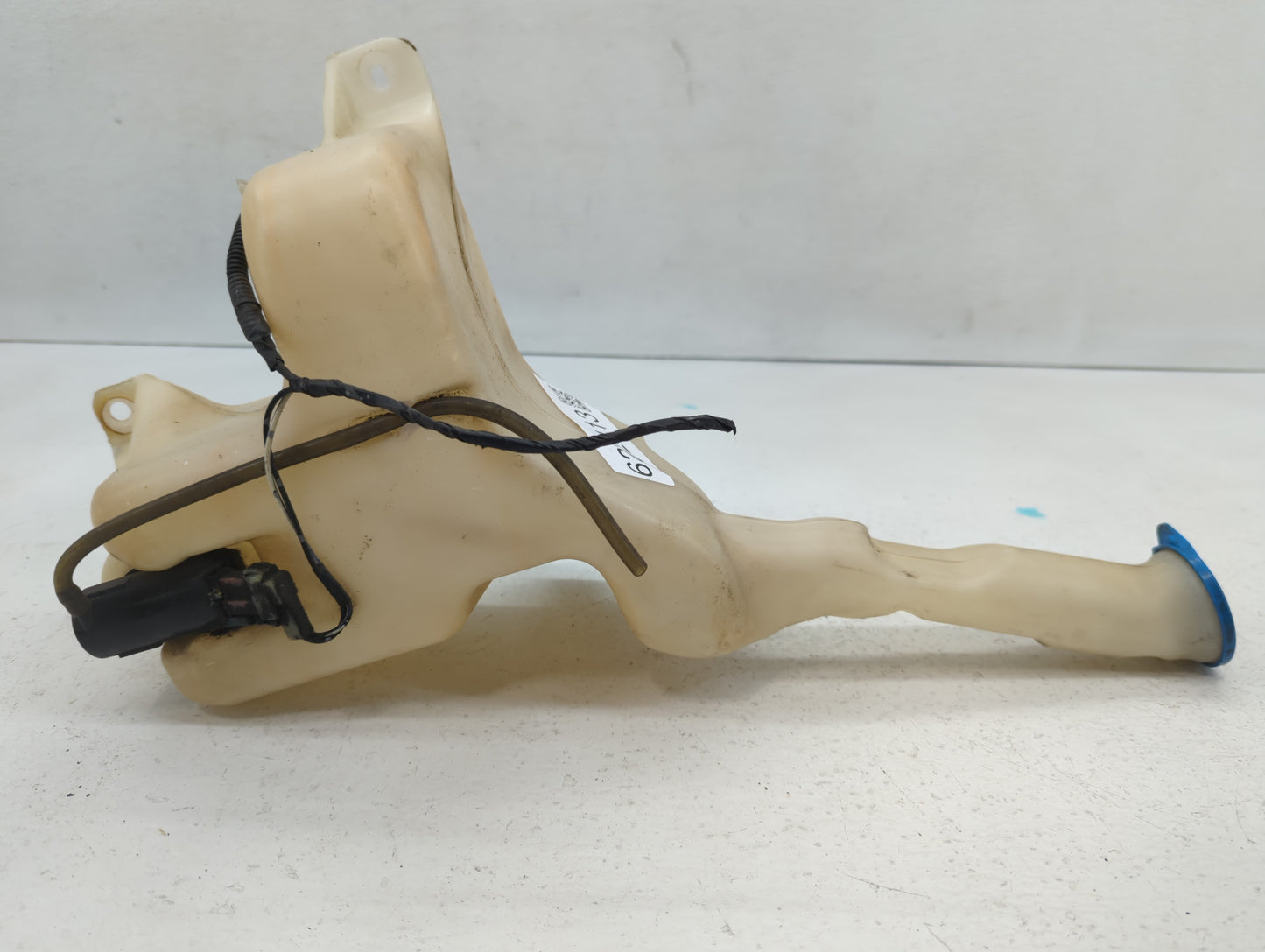 2001-2005 Honda Civic Windshield Washer Fluid Reservoir Bottle Oem - Oemusedautoparts1.com