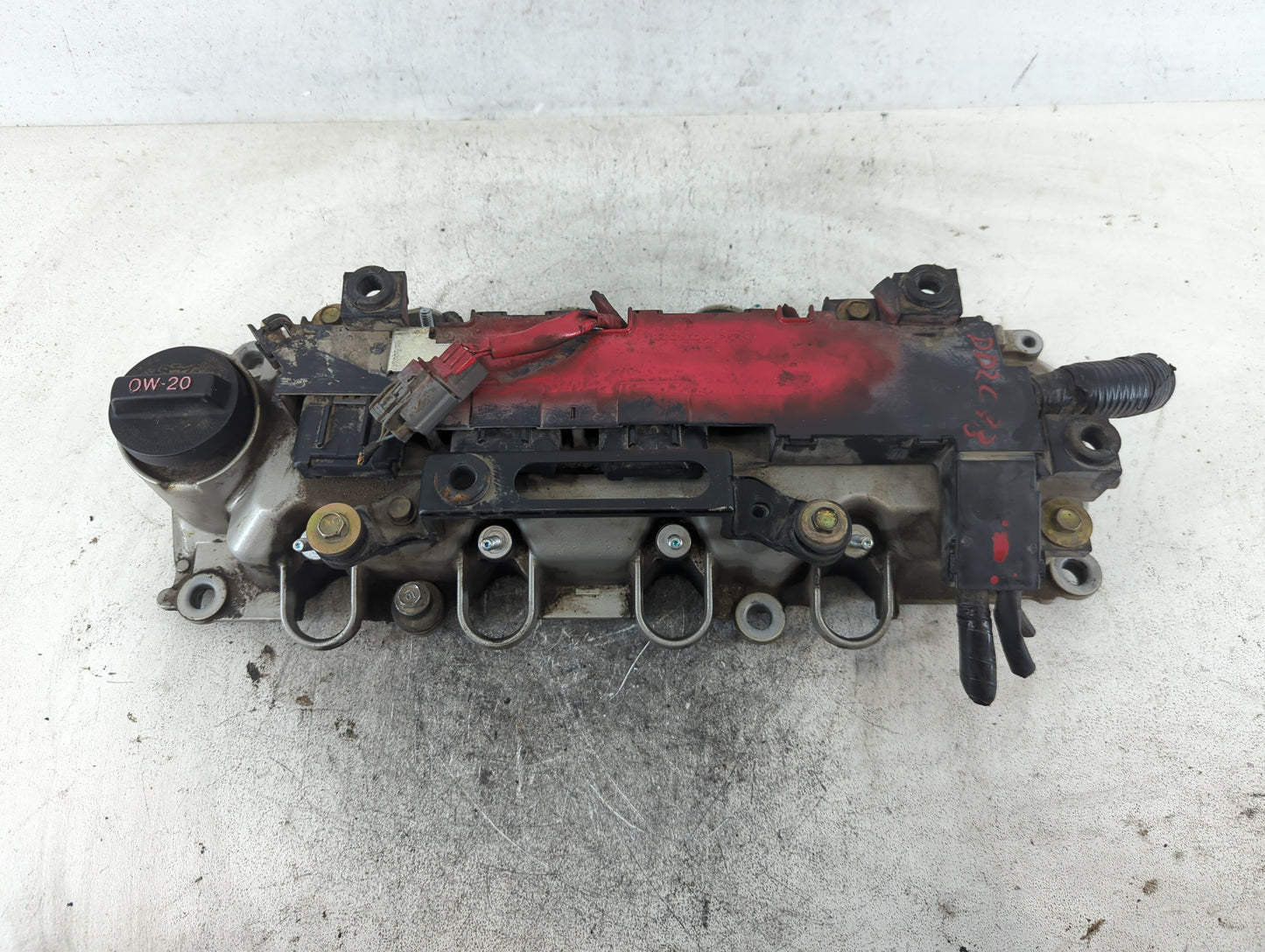 2005 Honda Civic Driver Left Cylinder Head Valve Cover Fits OEM Used Auto Parts - Oemusedautoparts1.com