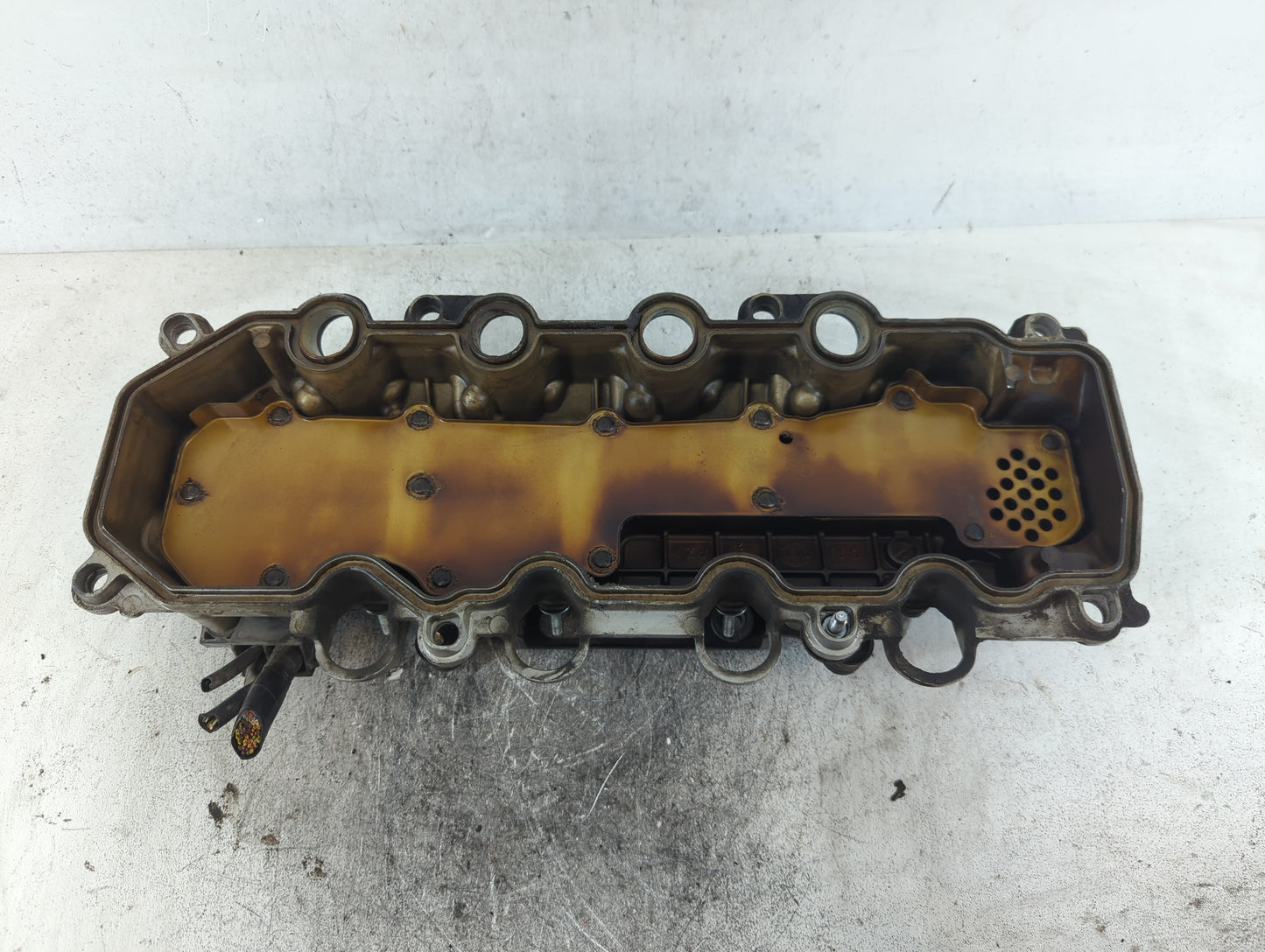 2005 Honda Civic Driver Left Cylinder Head Valve Cover Fits OEM Used Auto Parts - Oemusedautoparts1.com