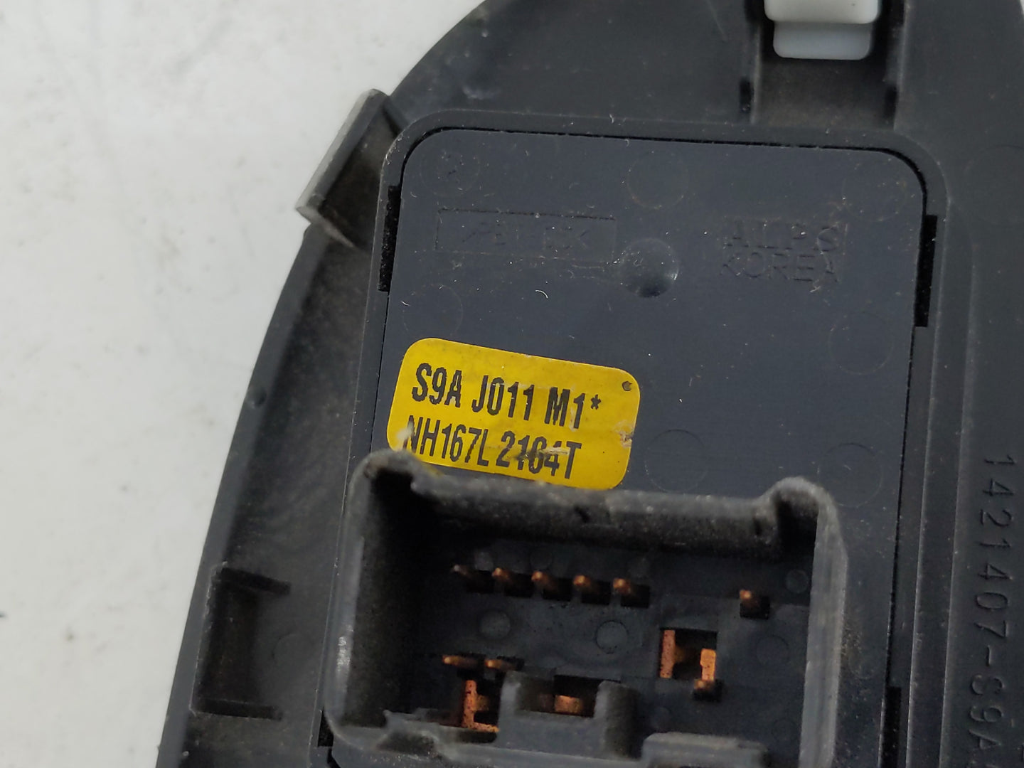 2002-2006 Honda Cr-V Master Power Window Switch Replacement Driver Side Left P/N:S9A J011 M1 Fits Fits 2002 2003 2004 2005 2