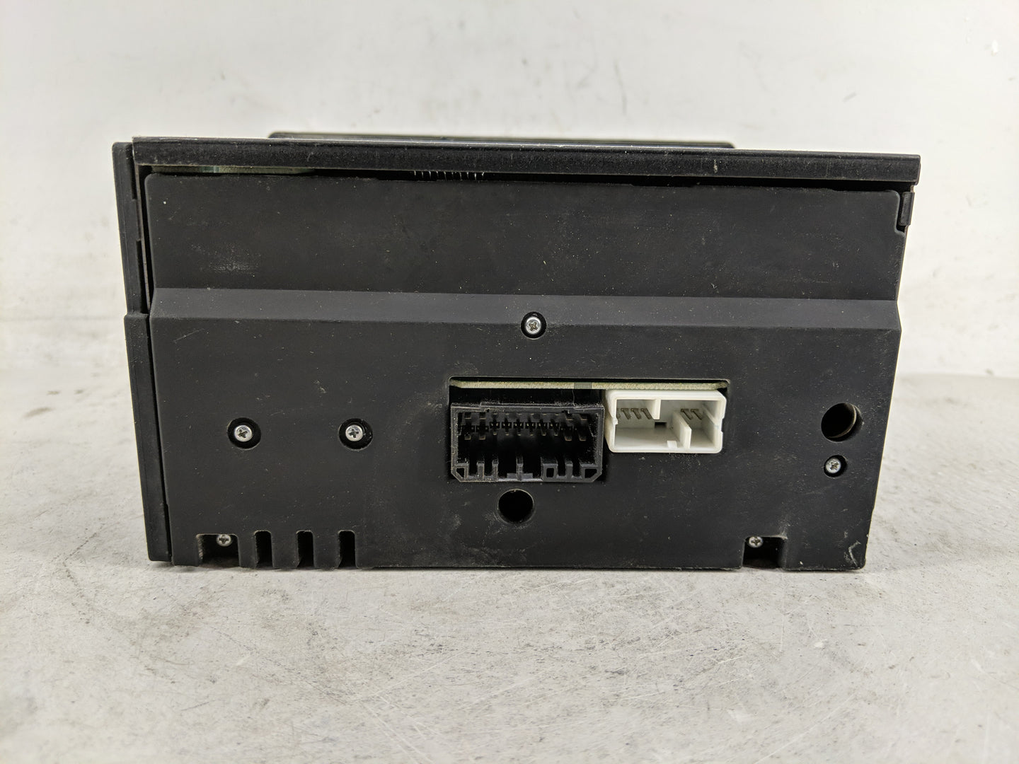 2005-2006 Honda Cr-V Radio AM FM Cd Player Receiver Replacement P/N:39101-S9A-A510-M1 Fits Fits 2005 2006 OEM Used Auto Part
