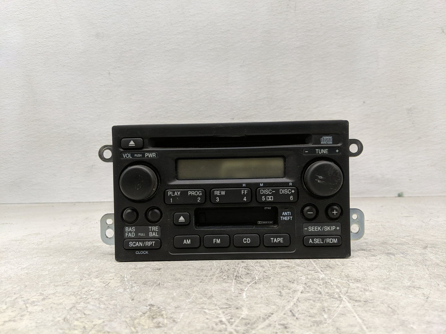 2005-2006 Honda Cr-V Radio AM FM Cd Player Receiver Replacement P/N:39101-S9A-A520-M1 Fits Fits 2005 2006 OEM Used Auto Part