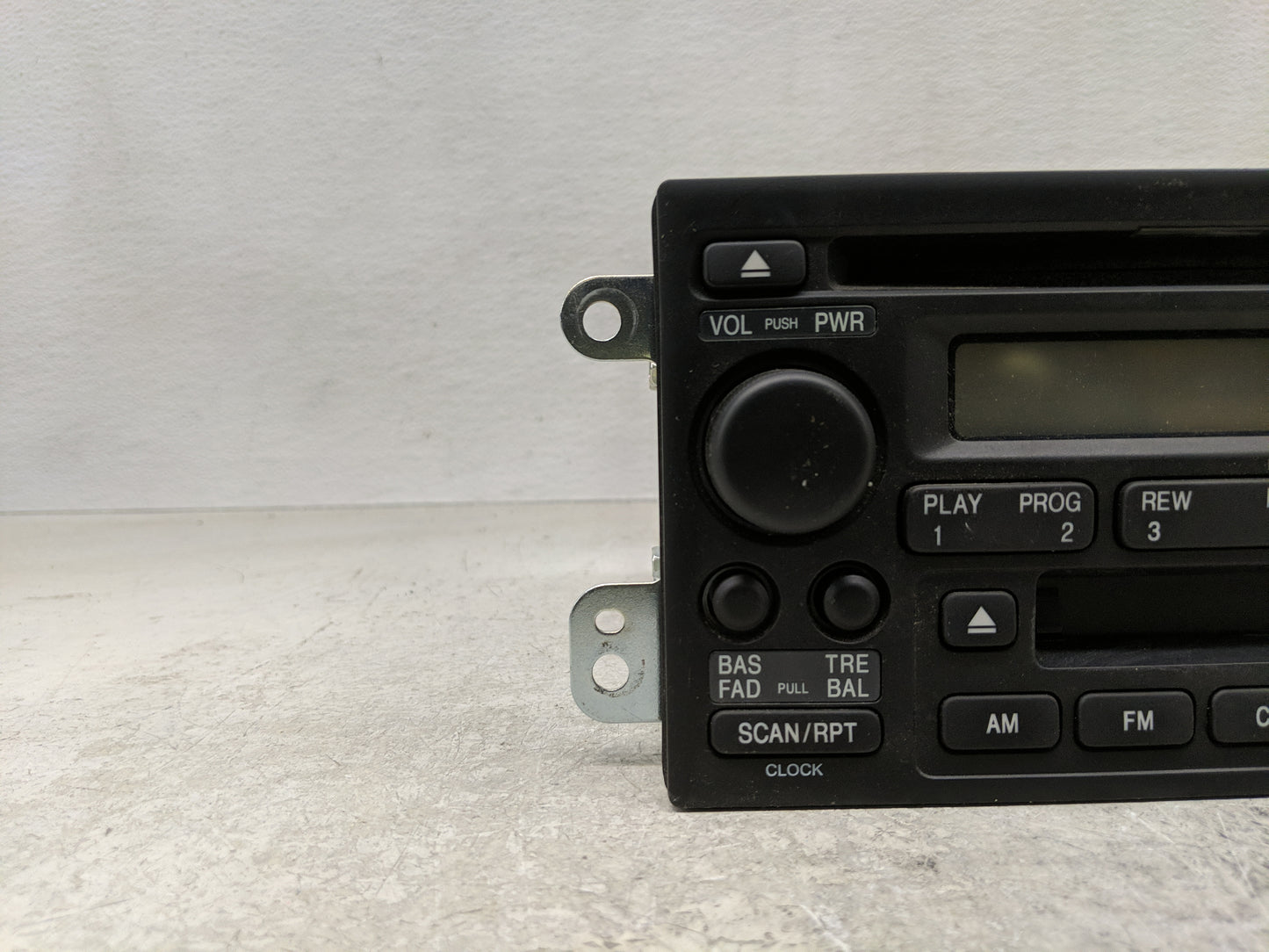 2005-2006 Honda Cr-V Radio AM FM Cd Player Receiver Replacement P/N:39101-S9A-A520-M1 Fits Fits 2005 2006 OEM Used Auto Part