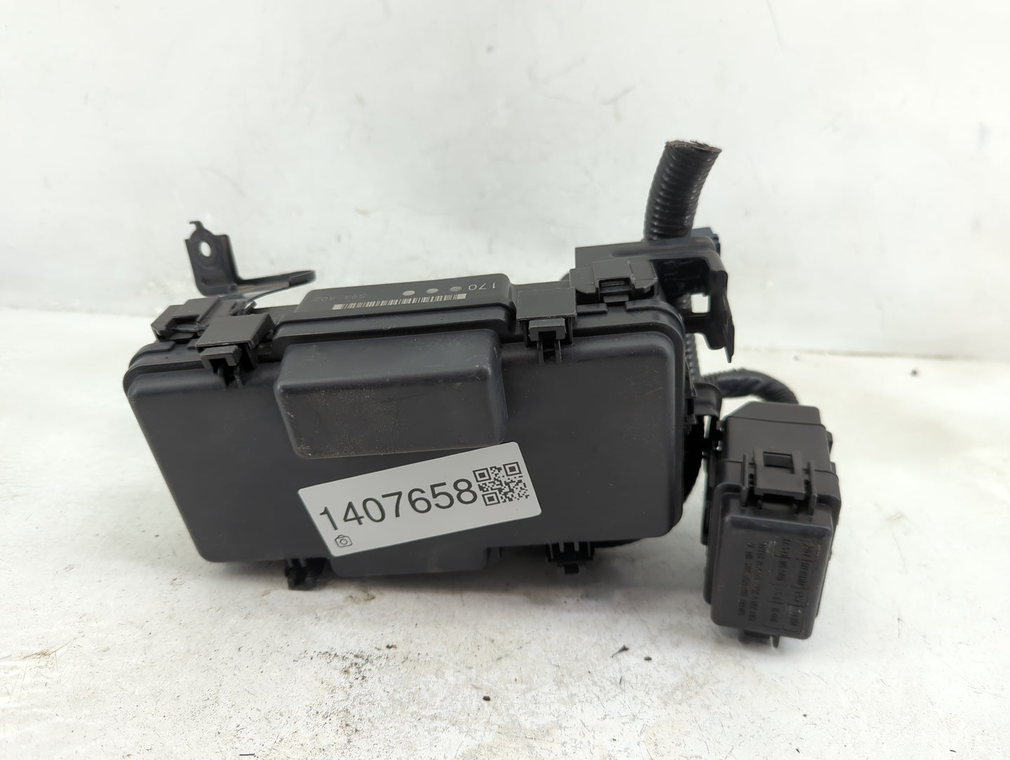 2002-2006 Honda Cr-V Fusebox Fuse Box Panel Relay Module P/N:S9A-A02 Fits Fits 2002 2003 2004 2005 2006 OEM Used Auto Parts 