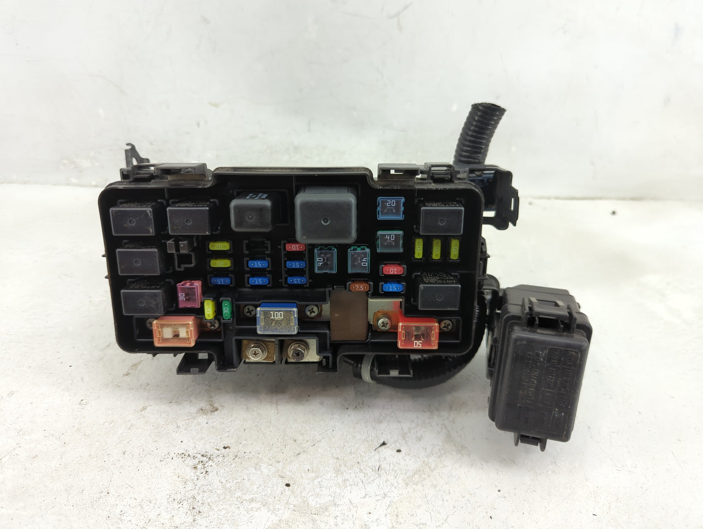 2002-2006 Honda Cr-V Fusebox Fuse Box Panel Relay Module P/N:S9A-A02 Fits Fits 2002 2003 2004 2005 2006 OEM Used Auto Parts 