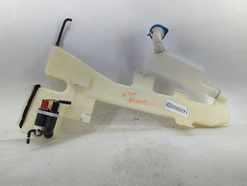2002-2006 Honda Cr-v Windshield Washer Fluid Reservoir Bottle Oem - Oemusedautoparts1.com