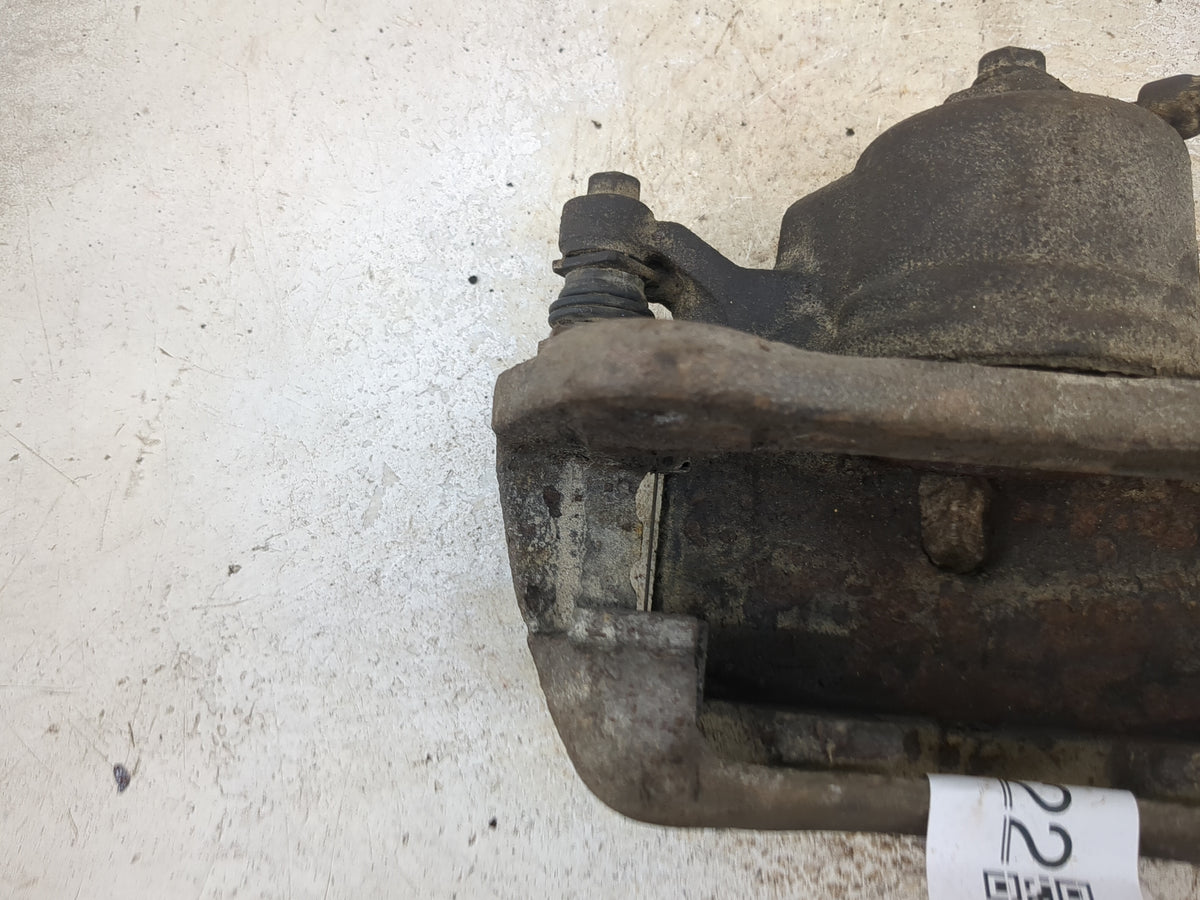 2005-2006 Honda Cr-v Front Driver Left Brake Caliper - Oemusedautoparts1.com