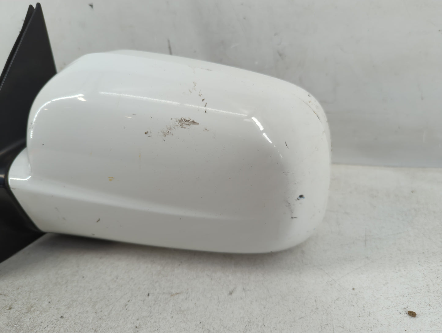 2005 Honda Cr-v Driver Left Side View Manual Door Mirror White - Oemusedautoparts1.com