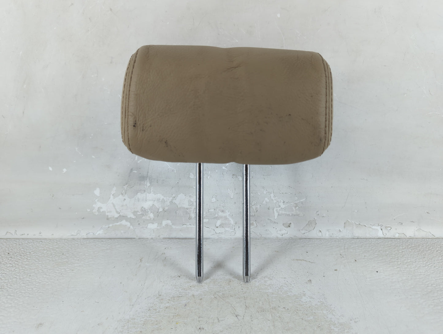 2005 Honda Cr-V Headrest Head Rest Rear Center Seat Fits OEM Used Auto Parts - Oemusedautoparts1.com