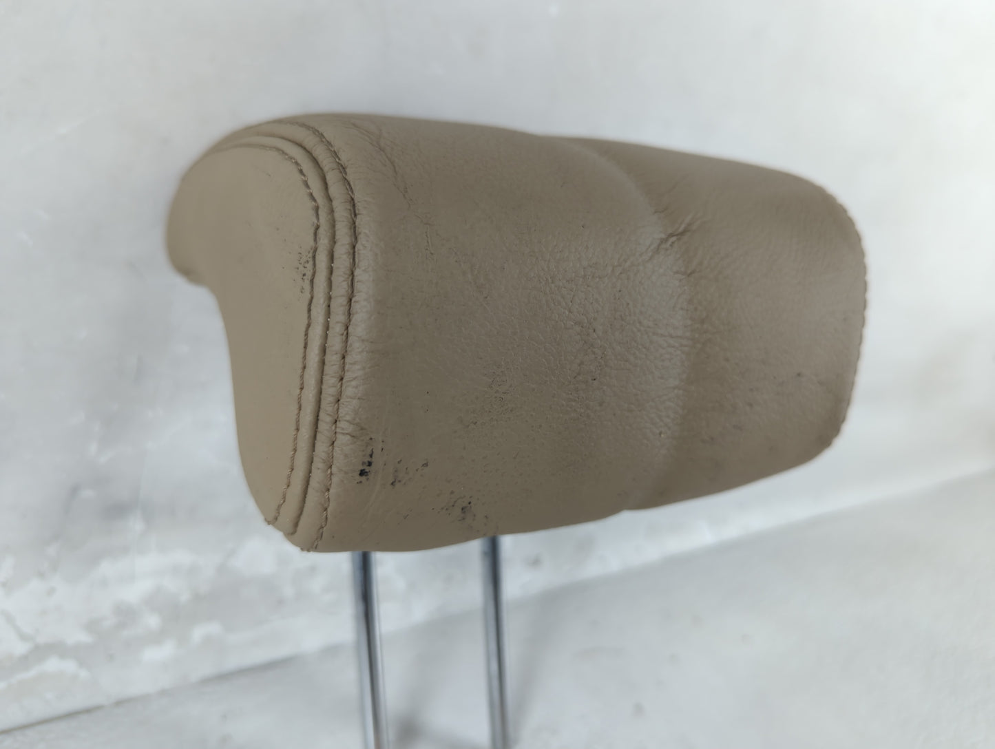 2005 Honda Cr-V Headrest Head Rest Rear Center Seat Fits OEM Used Auto Parts - Oemusedautoparts1.com