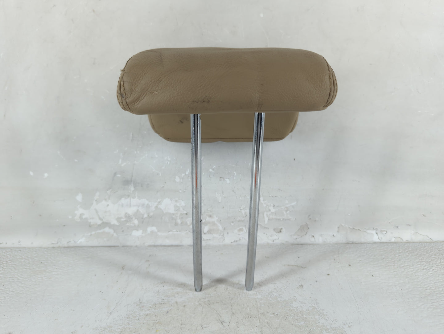 2005 Honda Cr-V Headrest Head Rest Rear Center Seat Fits OEM Used Auto Parts - Oemusedautoparts1.com