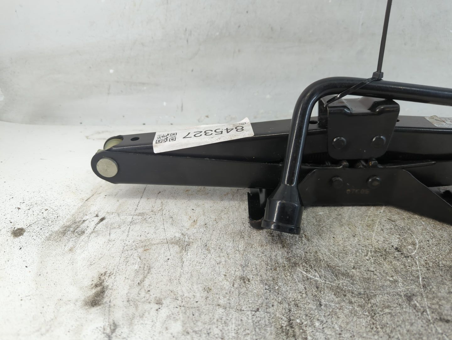 2005 Honda Cr-v Spare Scissor Car Jack - Oemusedautoparts1.com