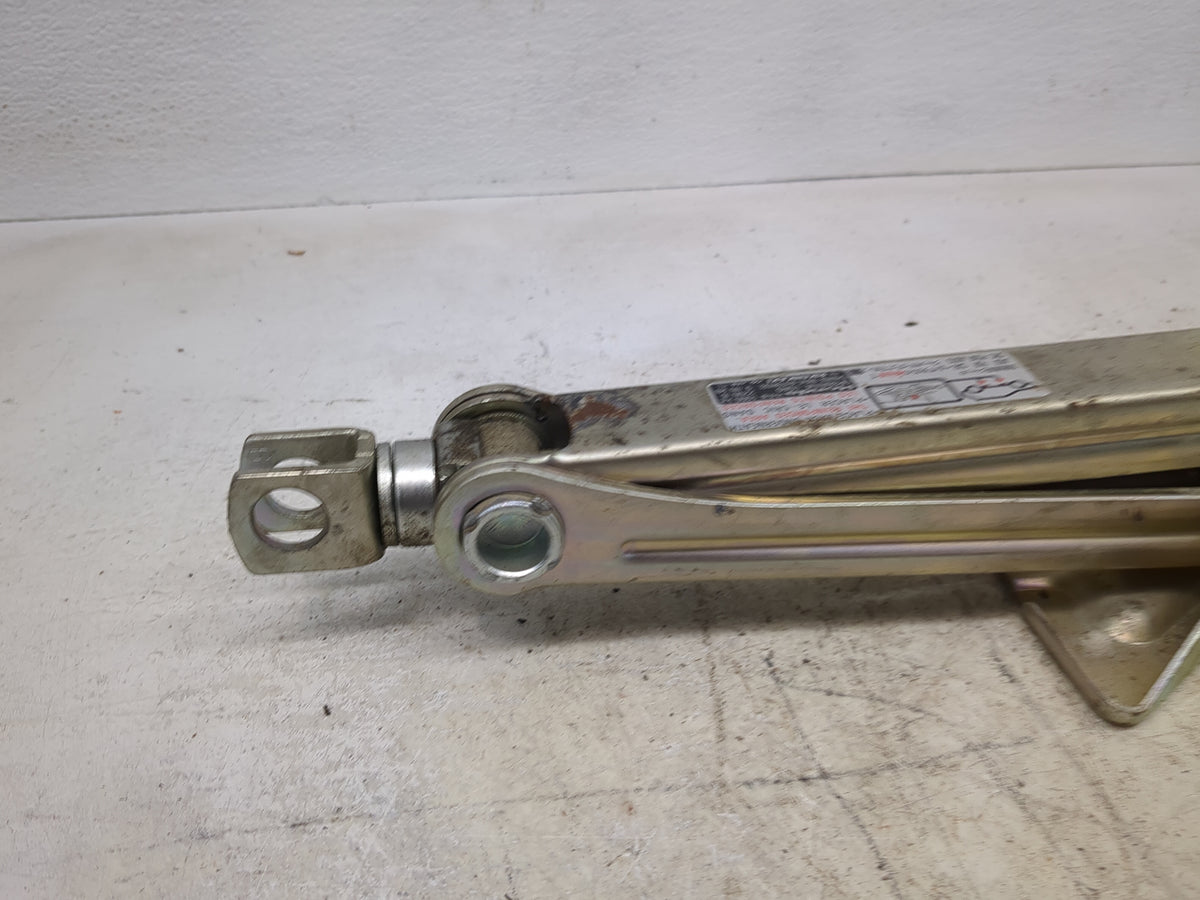 2005 Honda Crv Spare Scissor Car Jack - Oemusedautoparts1.com
