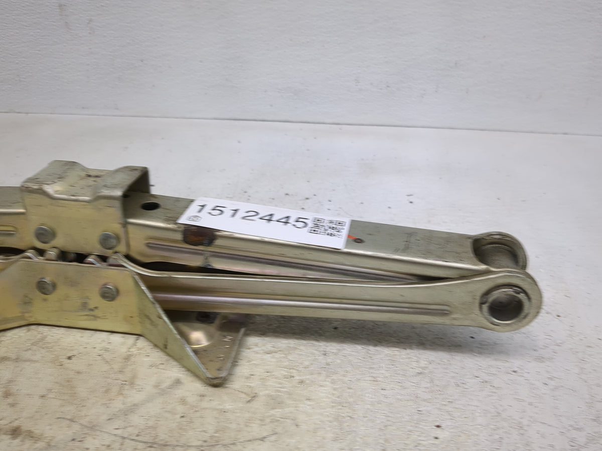 2005 Honda Crv Spare Scissor Car Jack - Oemusedautoparts1.com