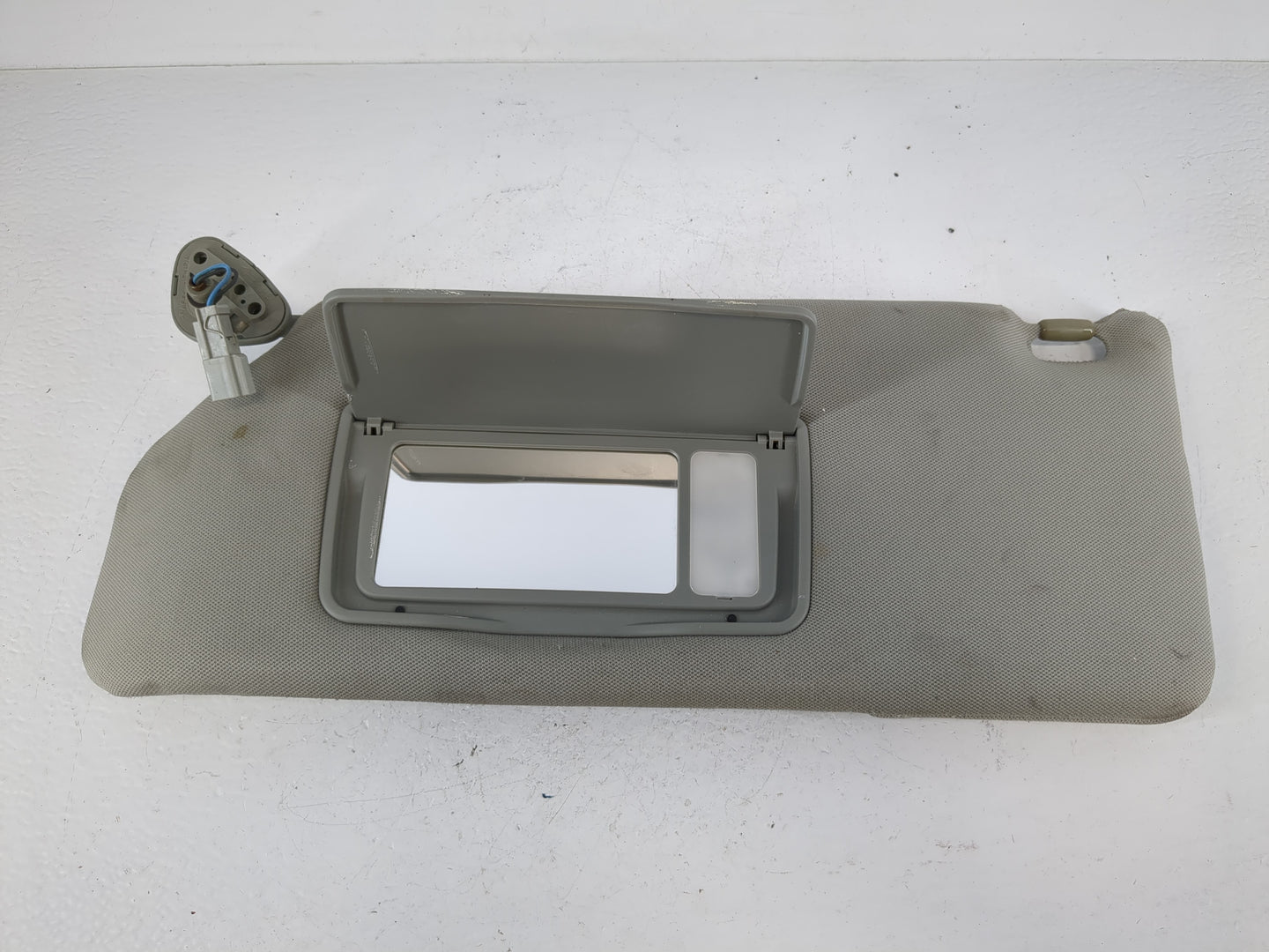 2005 Honda Odyssey Sun Visor Shade Replacement Driver Left Mirror Fits OEM Used Auto Parts - Oemusedautoparts1.com