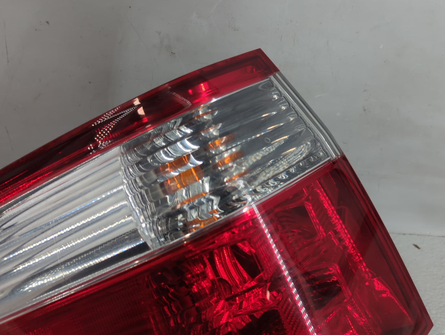 2005-2006 Honda Odyssey Tail Light Assembly Driver Left OEM Fits Fits 2005 2006 OEM Used Auto Parts - Oemusedautoparts1.com