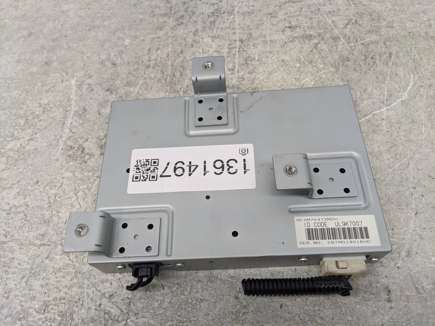 2005-2006 Honda Odyssey Radio AM FM Cd Player Receiver Replacement P/N:39820-SHJ-A011-M1 Fits Fits 2005 2006 OEM Used Auto P