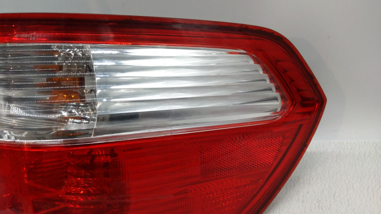 2005-2006 Honda Odyssey Tail Light Assembly Passenger Right OEM Fits Fits 2005 2006 OEM Used Auto Parts - Oemusedautoparts1.