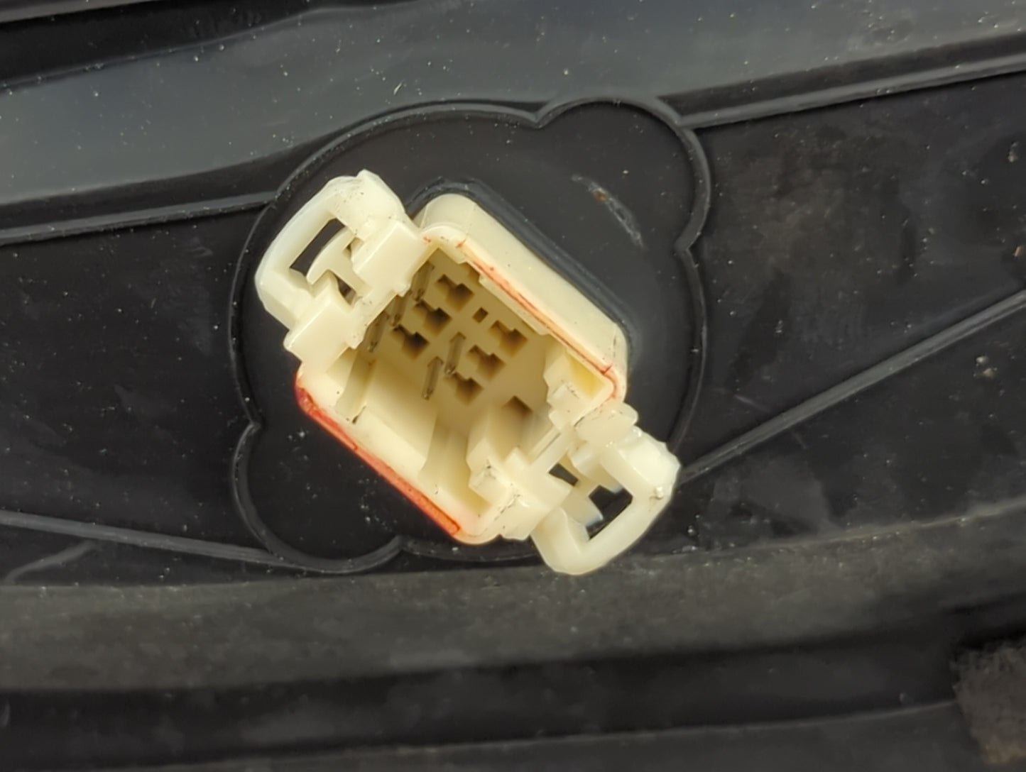 2005-2010 Honda Odyssey Driver Side View Mirror - Left Door Mirror OEM Used - Oemusedautoparts1.com