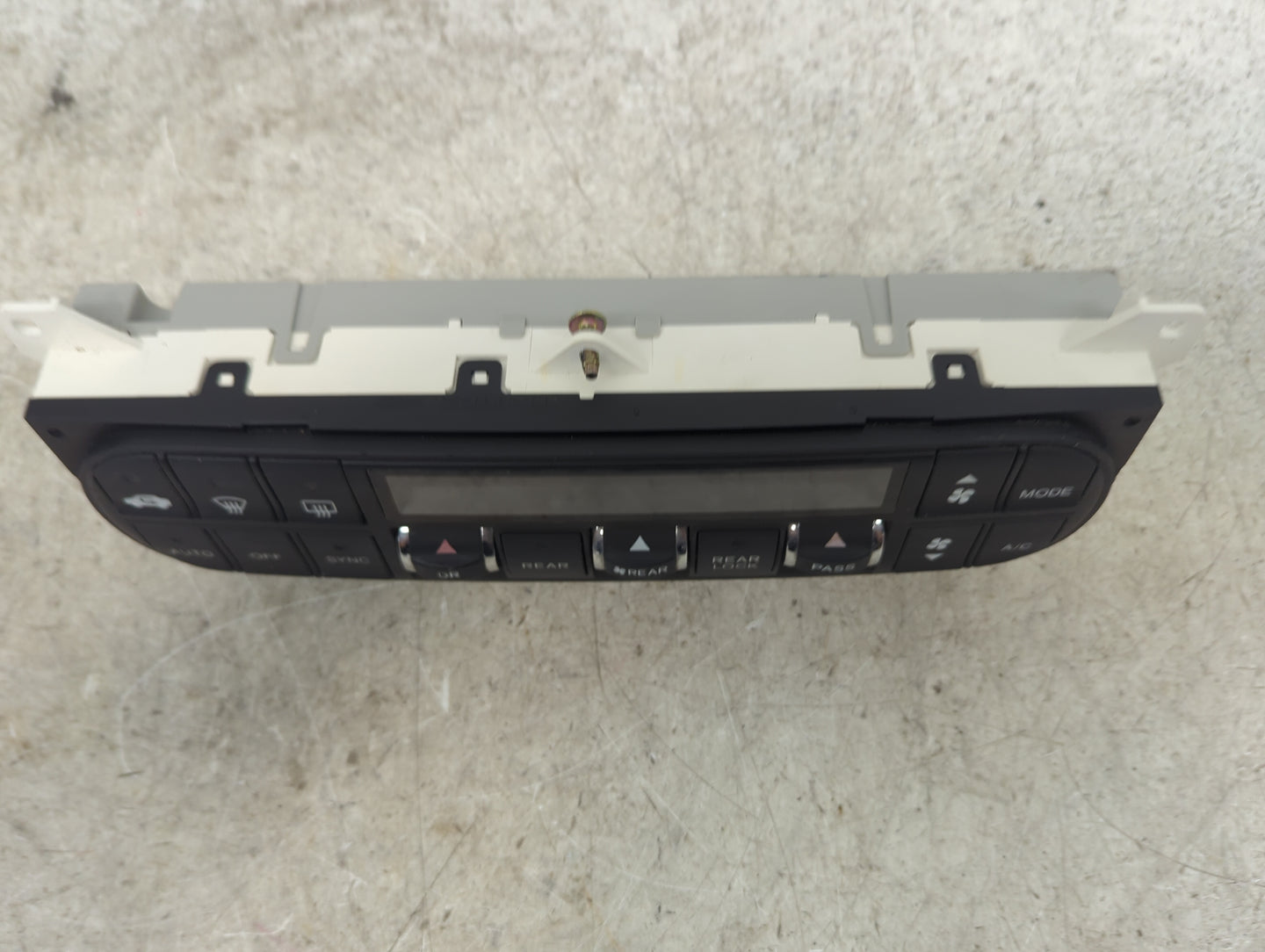 2005-2007 Honda Odyssey Climate Control Module Temperature AC/Heater Replacement P/N:79600-SHJ-A010 IRK221 Fits OEM Used Aut