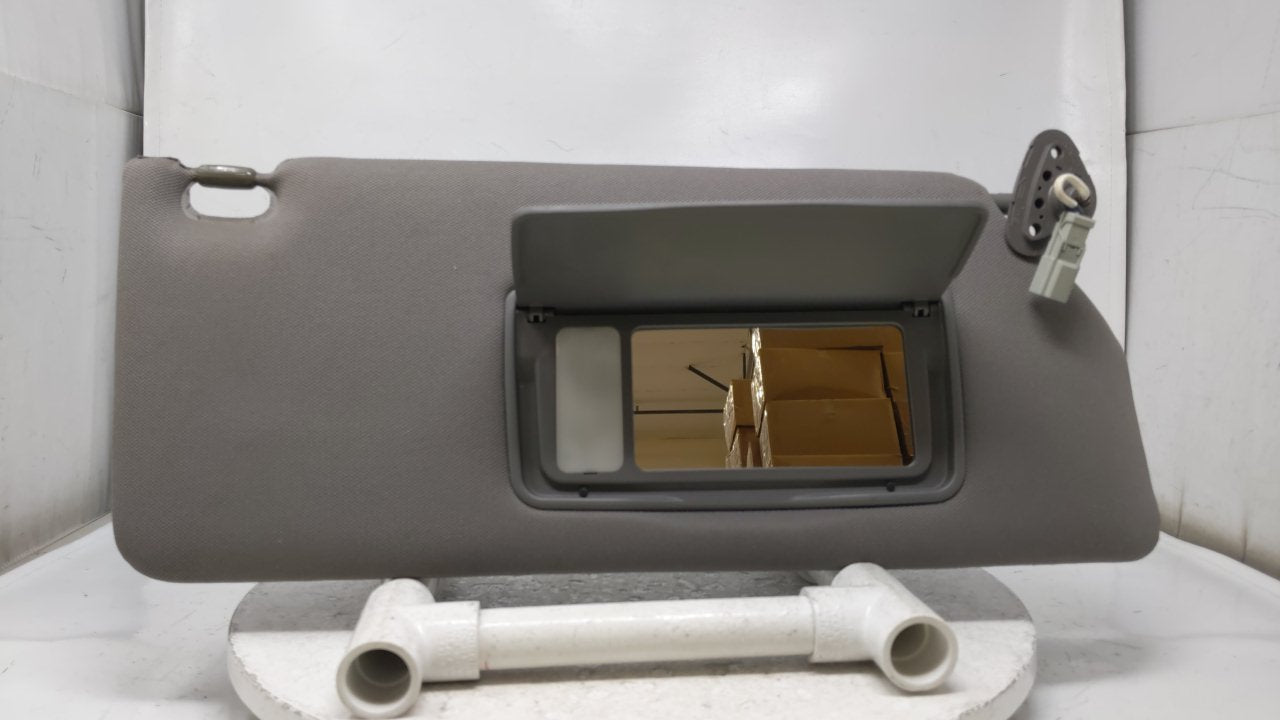 2005 Honda Odyssey Sun Visor Shade Replacement Passenger Right Mirror Fits OEM Used Auto Parts - Oemusedautoparts1.com