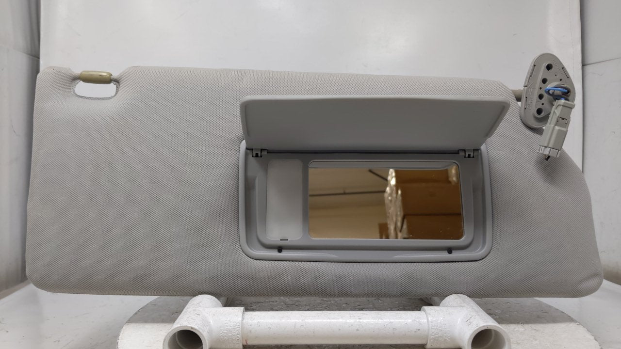 2005 Honda Odyssey Sun Visor Shade Replacement Passenger Right Mirror Fits OEM Used Auto Parts - Oemusedautoparts1.com