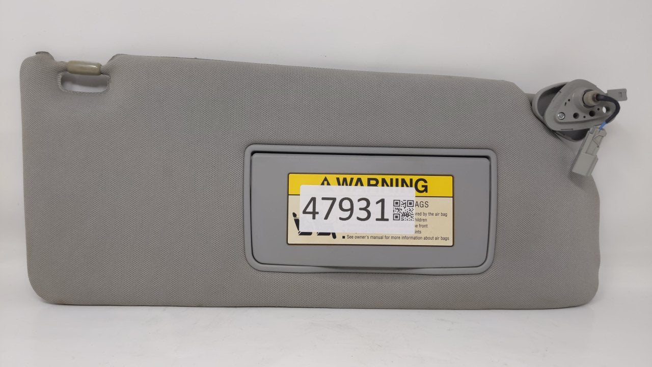 2005 Honda Odyssey Sun Visor Shade Replacement Passenger Right Mirror Fits OEM Used Auto Parts - Oemusedautoparts1.com
